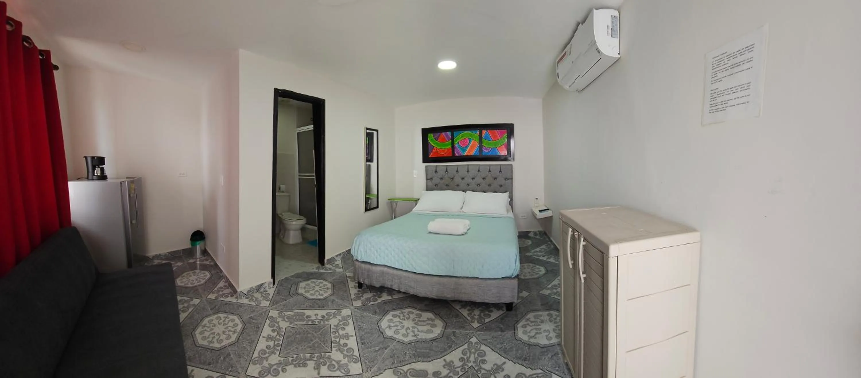 Photo of the whole room, Bed in Caribbean Island Hotel Piso 2