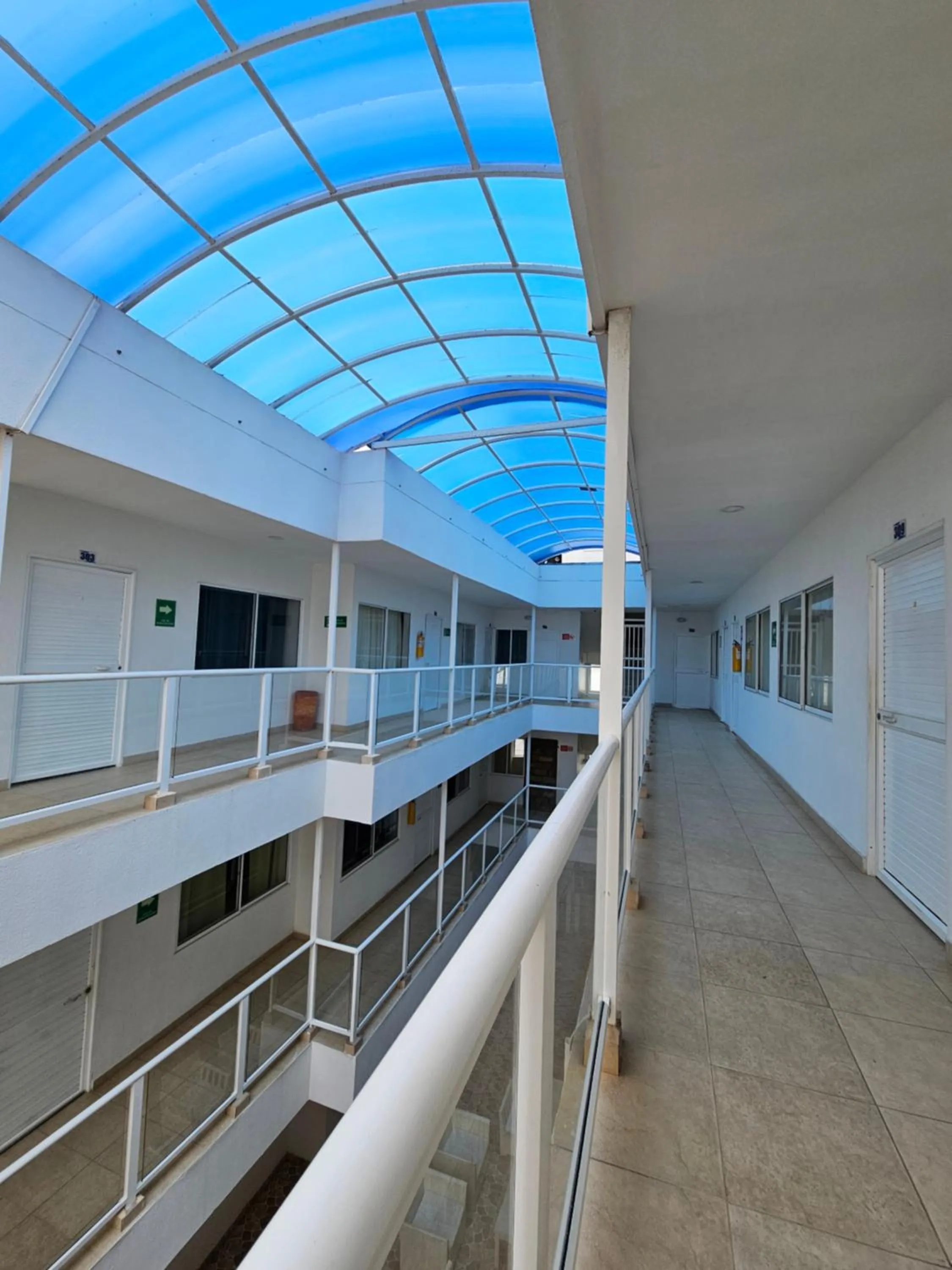 Property building in Caribbean Island Hotel Piso 2