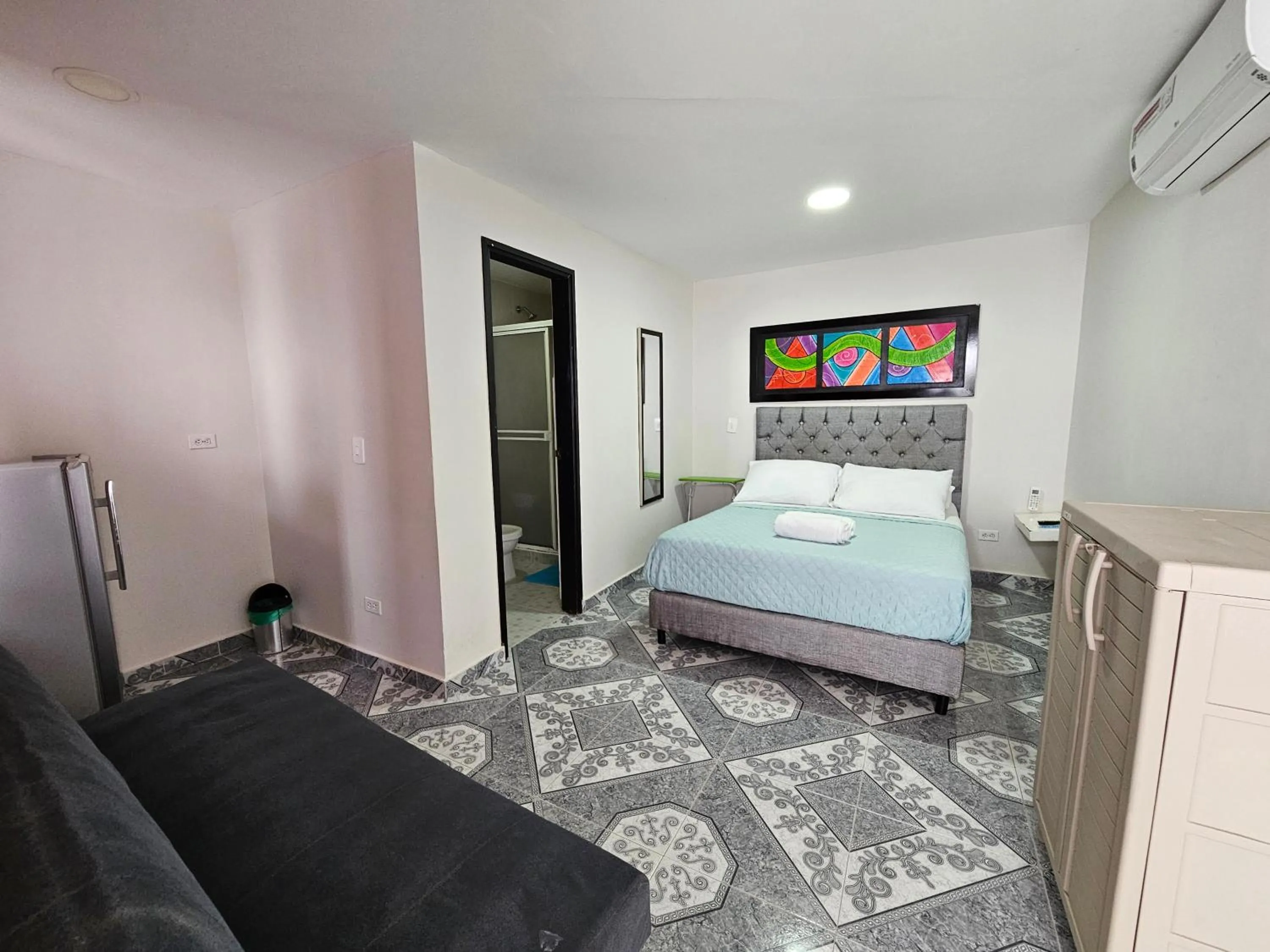 Photo of the whole room, Bed in Caribbean Island Hotel Piso 2