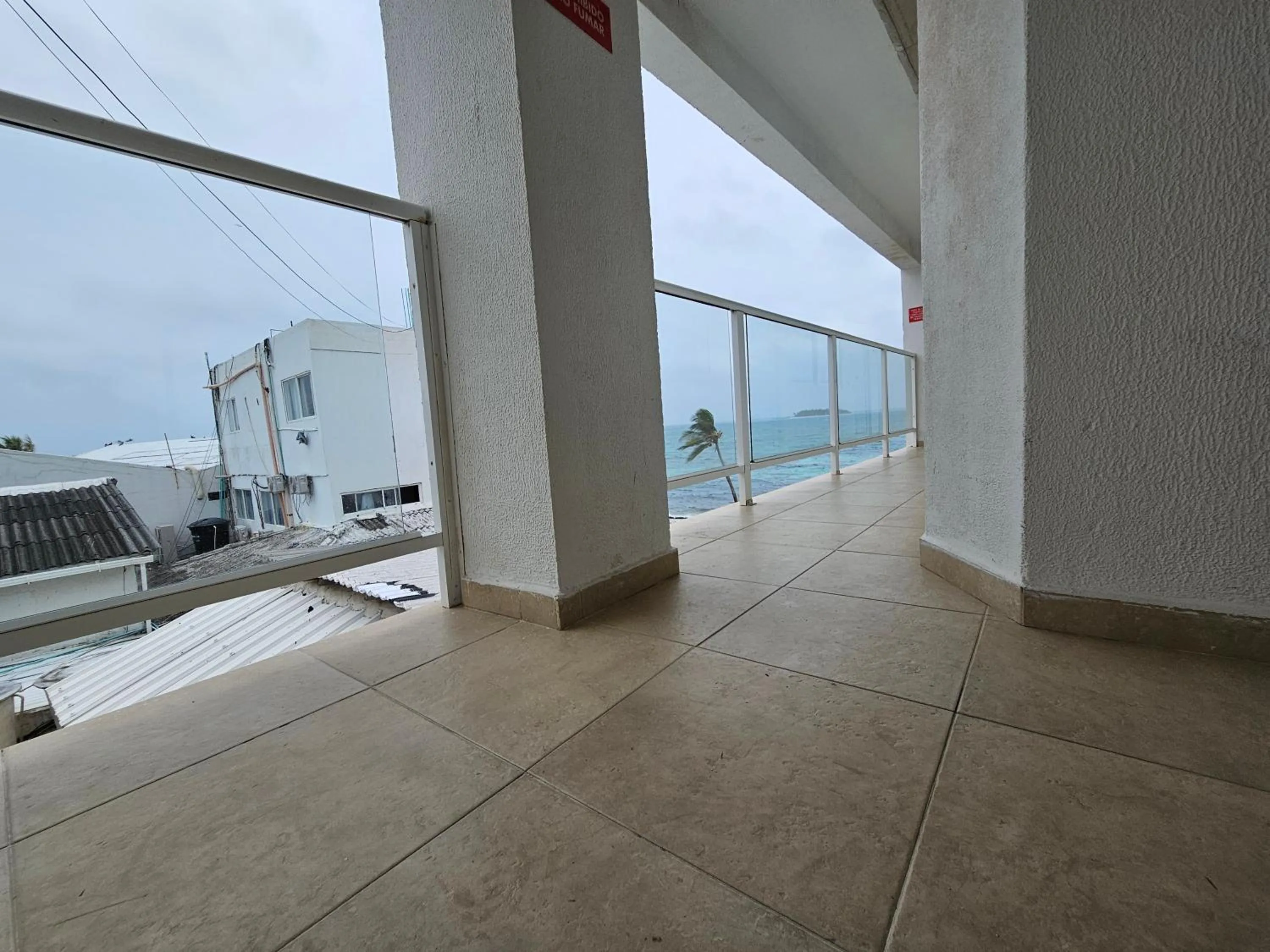 Property building in Caribbean Island Hotel Piso 2