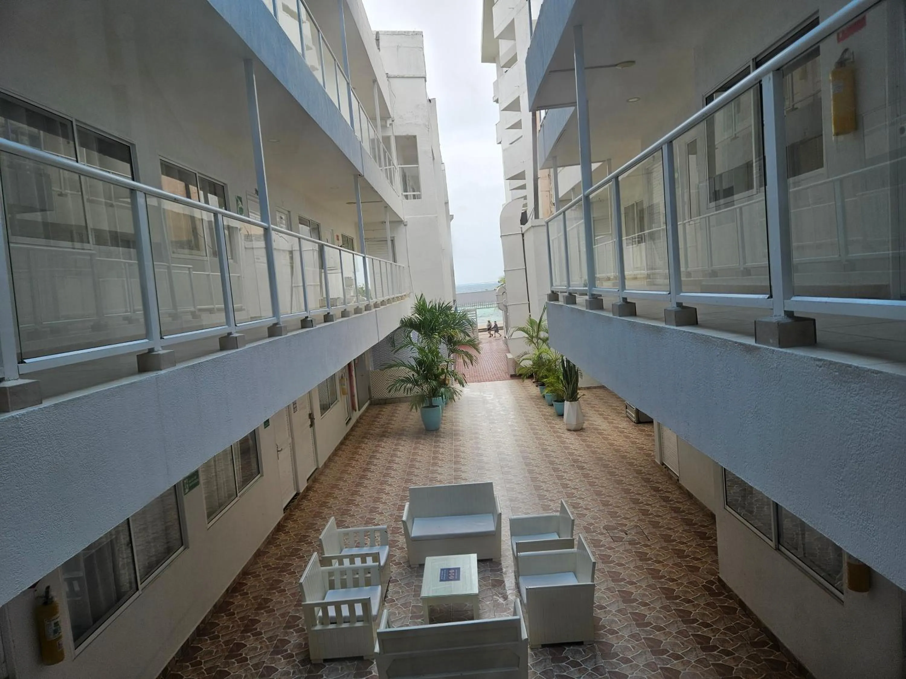 Property building in Caribbean Island Hotel Piso 2