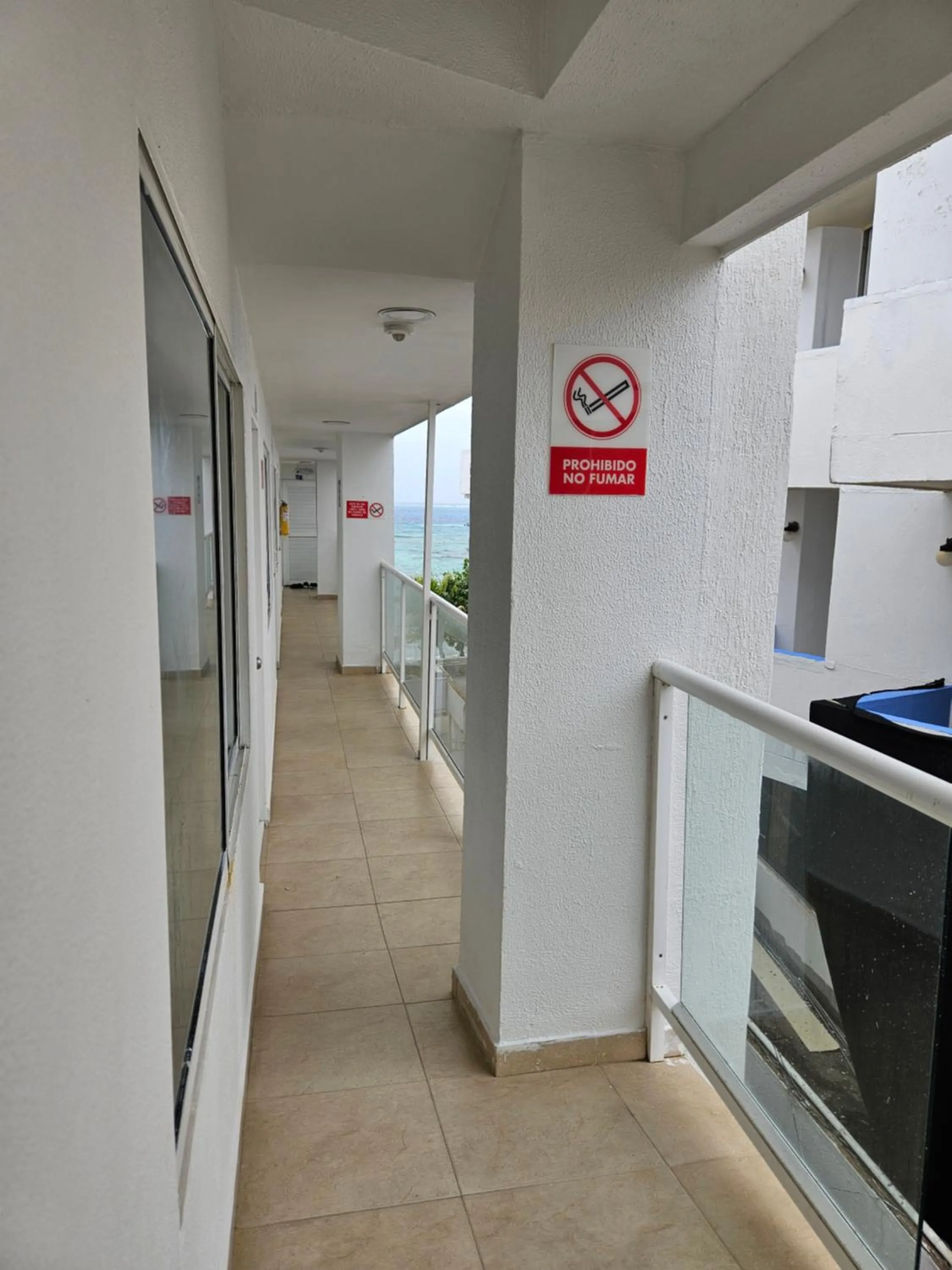 Property building in Caribbean Island Hotel Piso 2