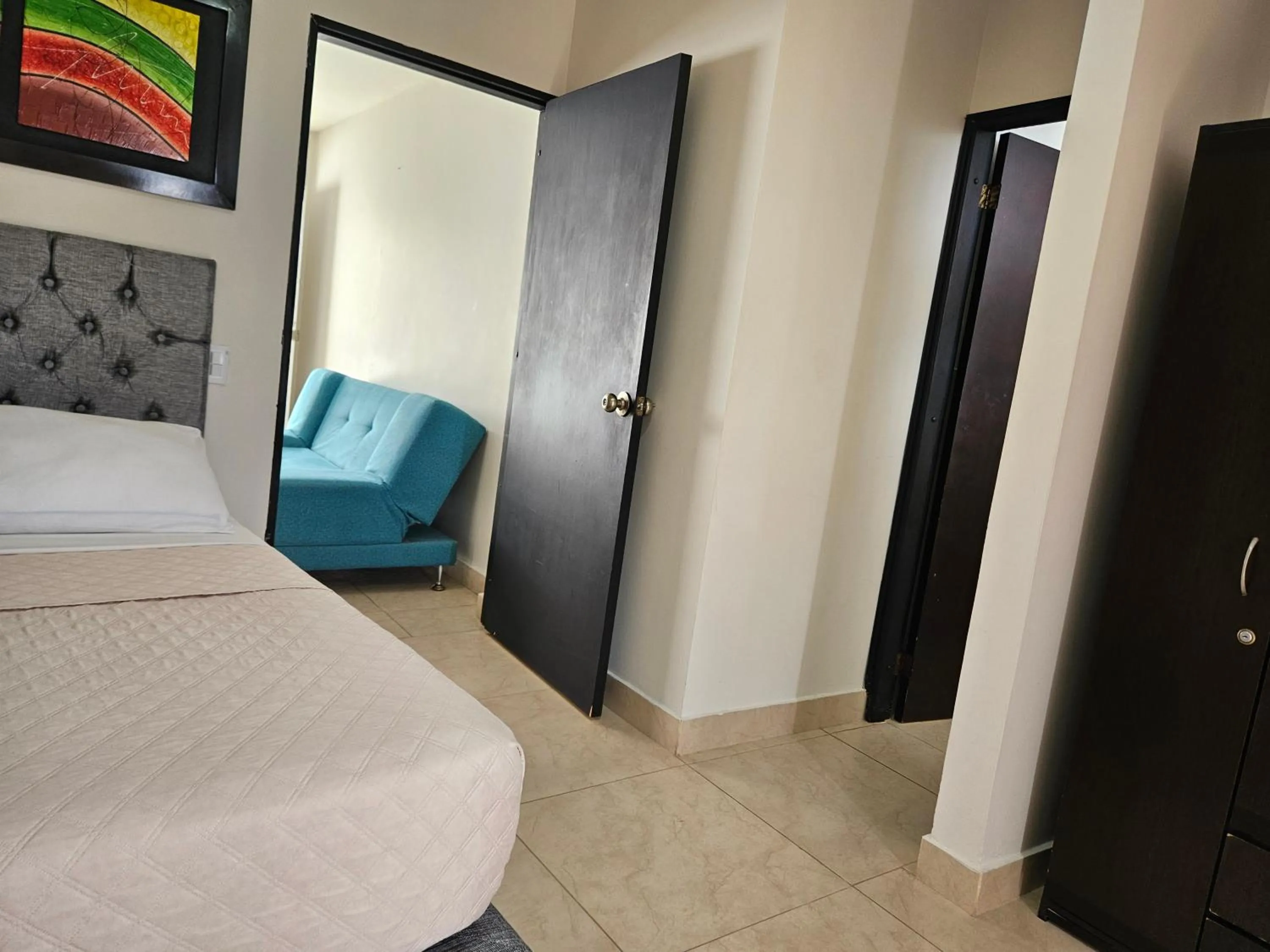 Photo of the whole room, Bed in Caribbean Island Hotel Piso 2