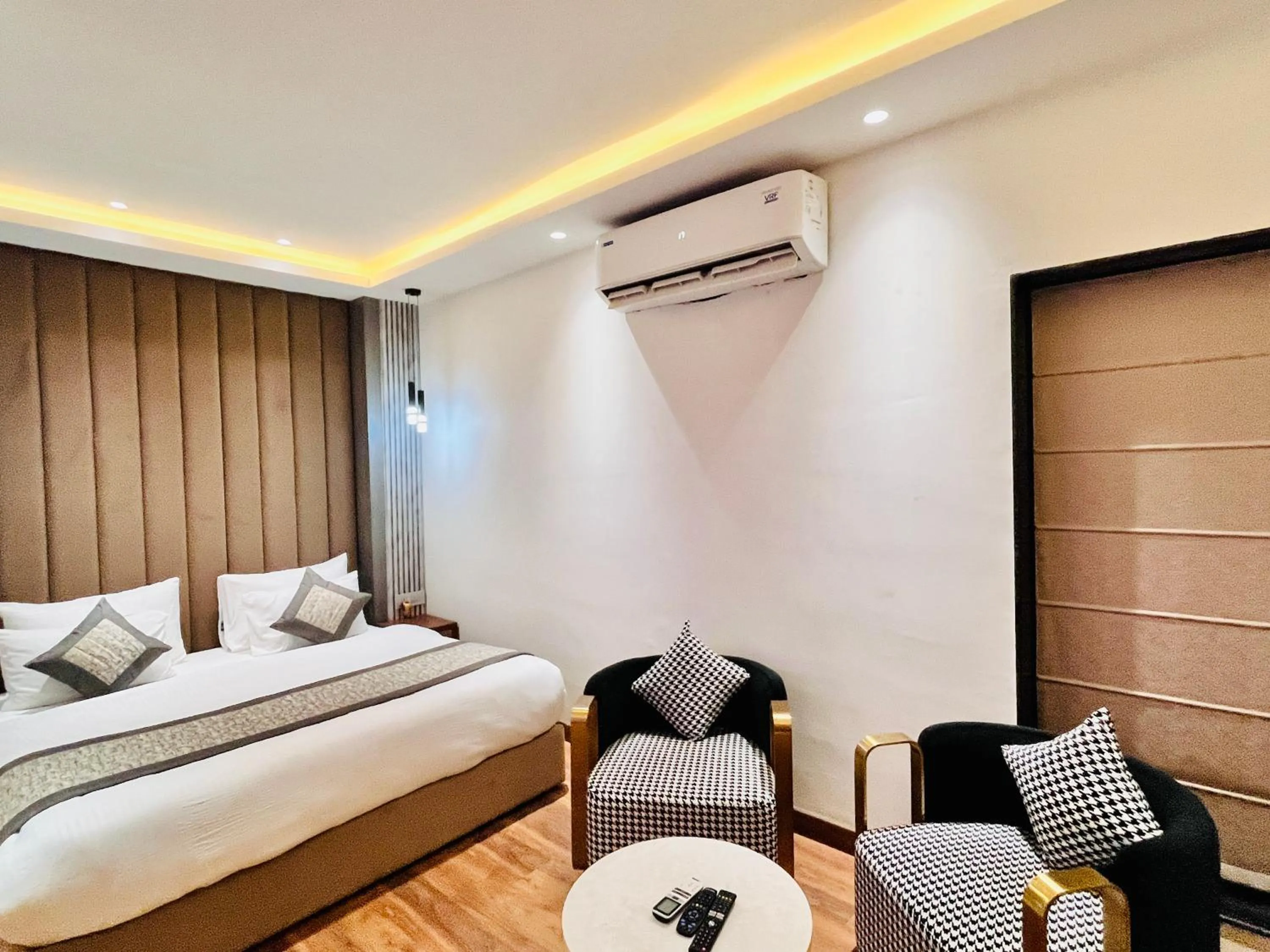 Bed in Western Blu INN