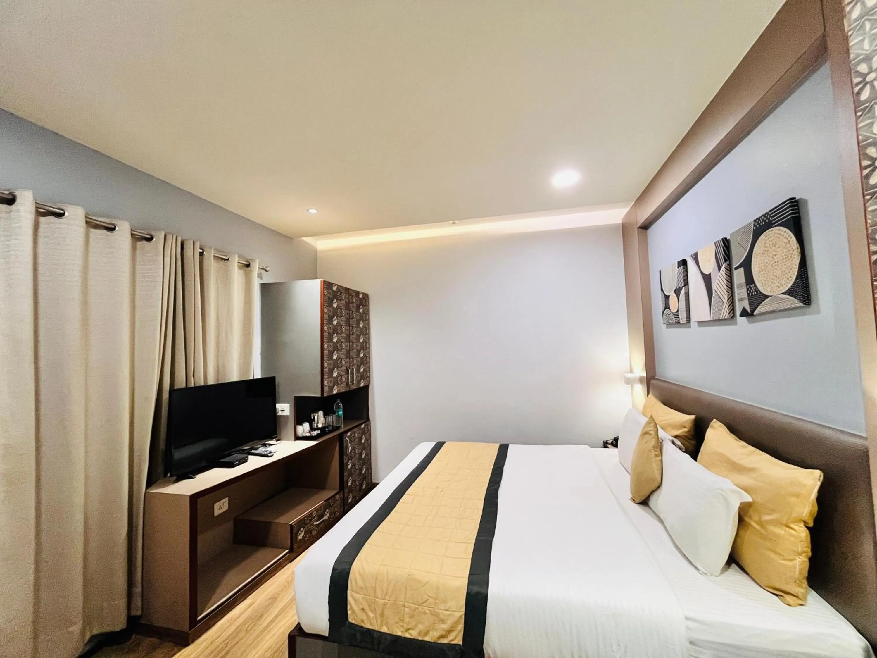 Bed in Western Blu INN