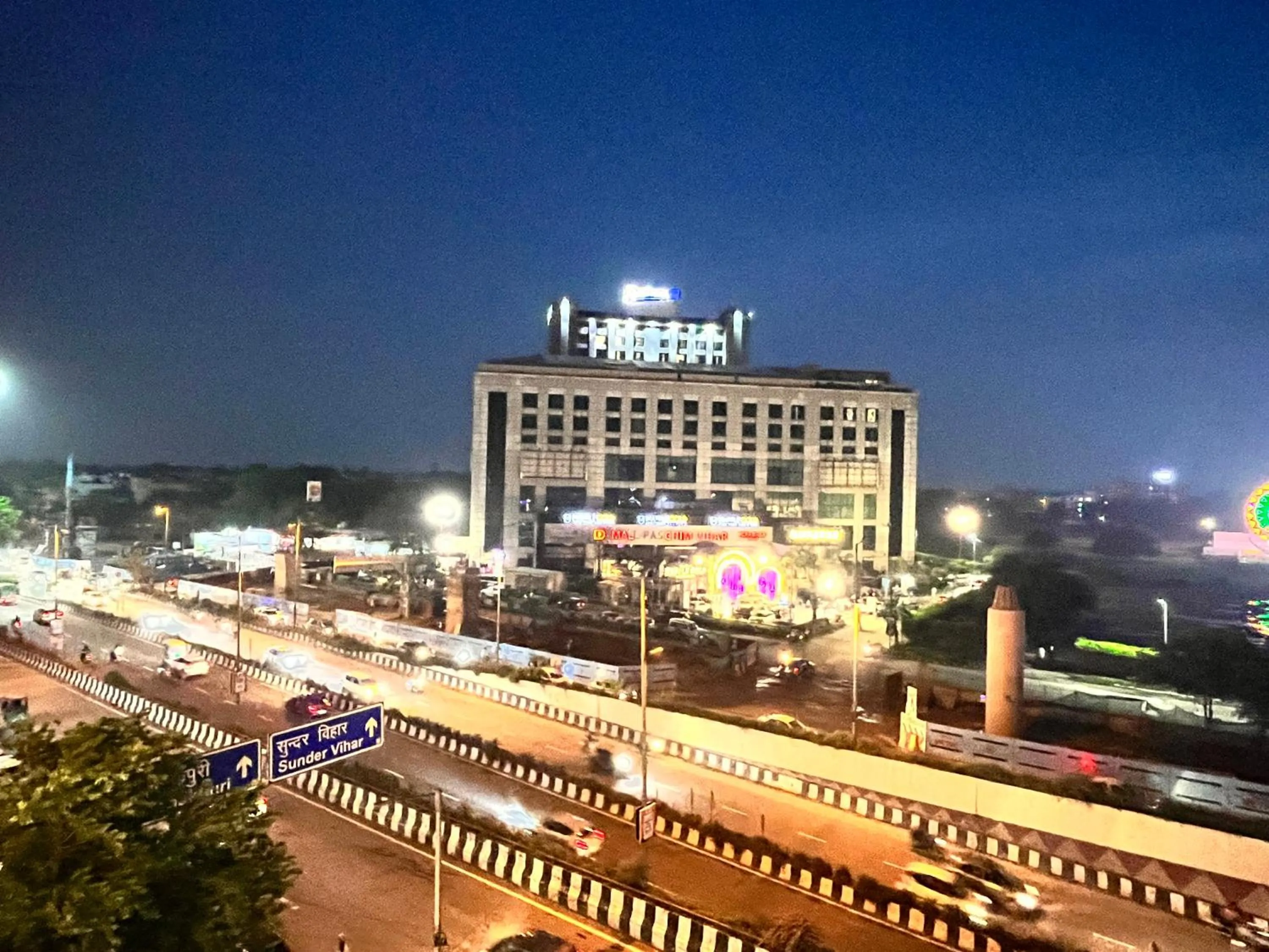 Night in Western Blu INN