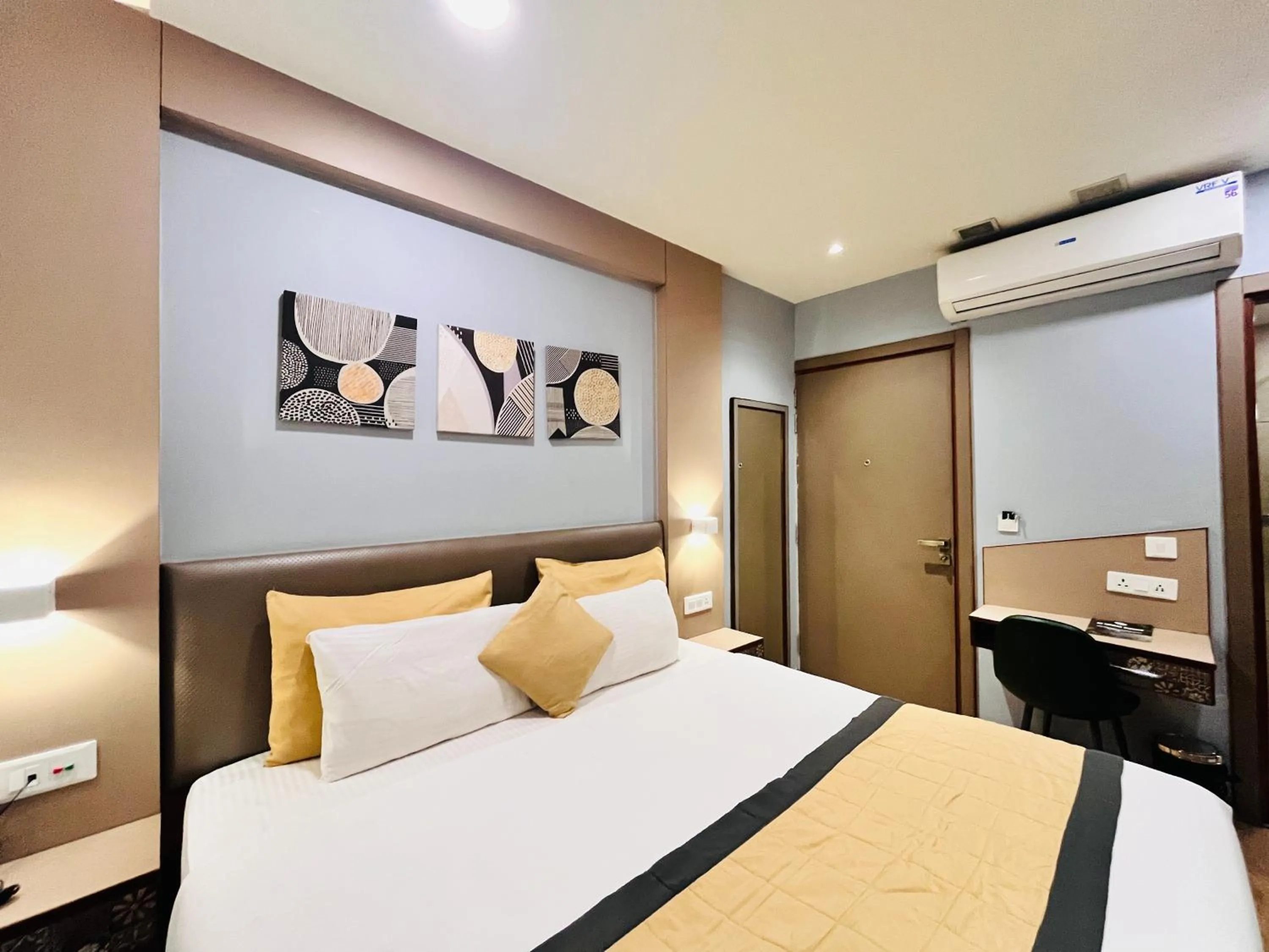 Bed in Western Blu INN