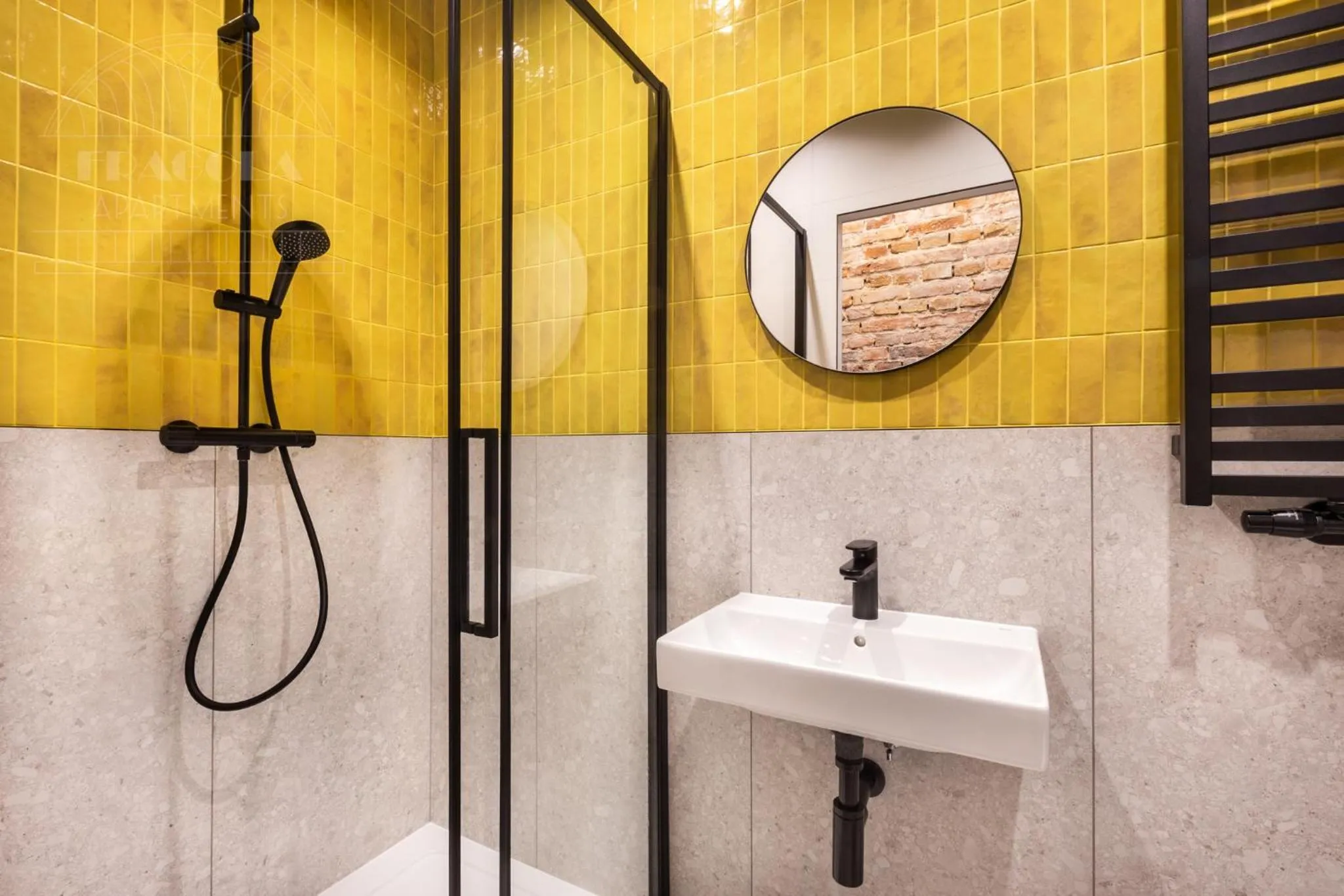 Shower in Spacious City Center Family Apartments