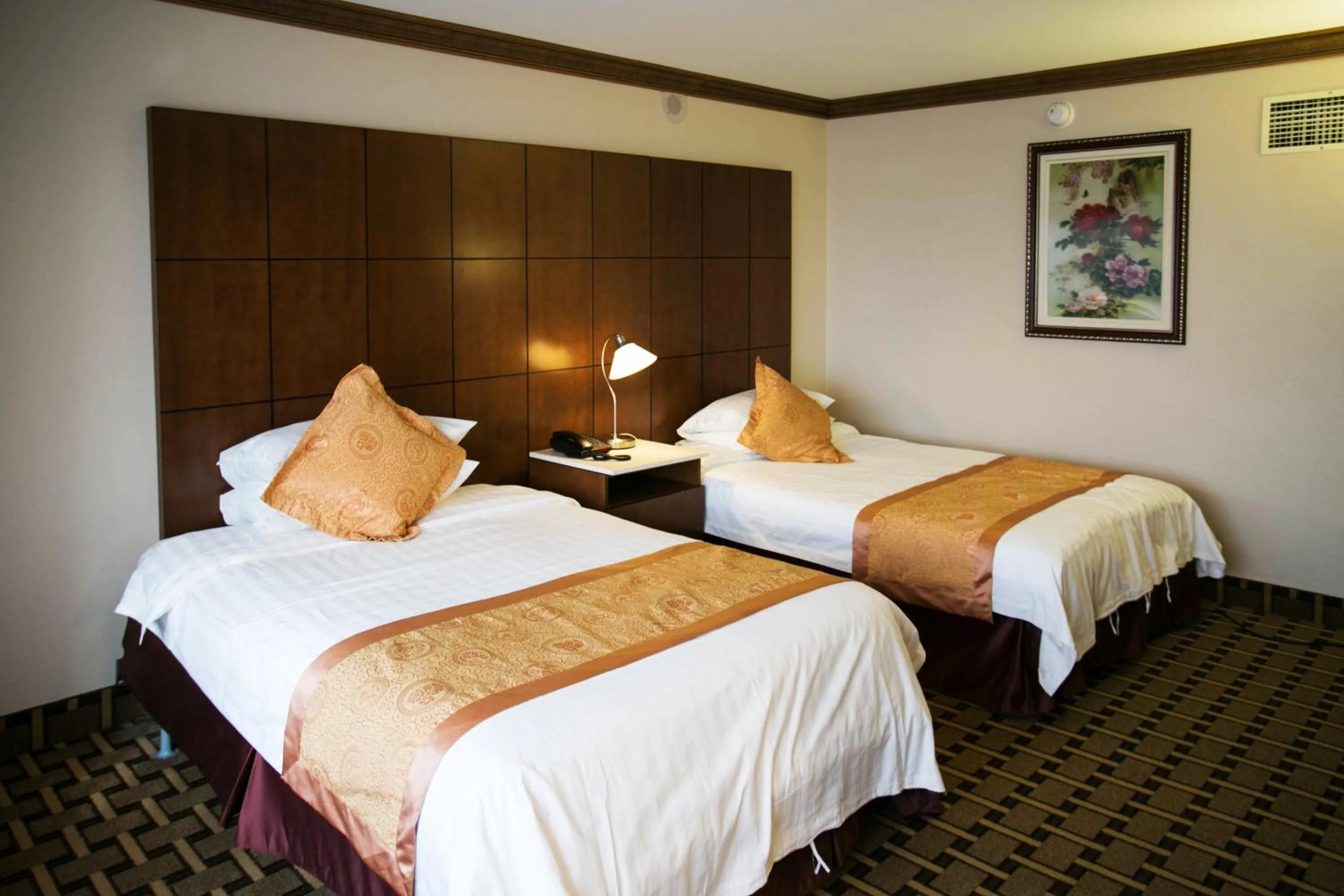 Decorative detail, Bed in LA Crystal Hotel -Los Angeles-Long Beach Area