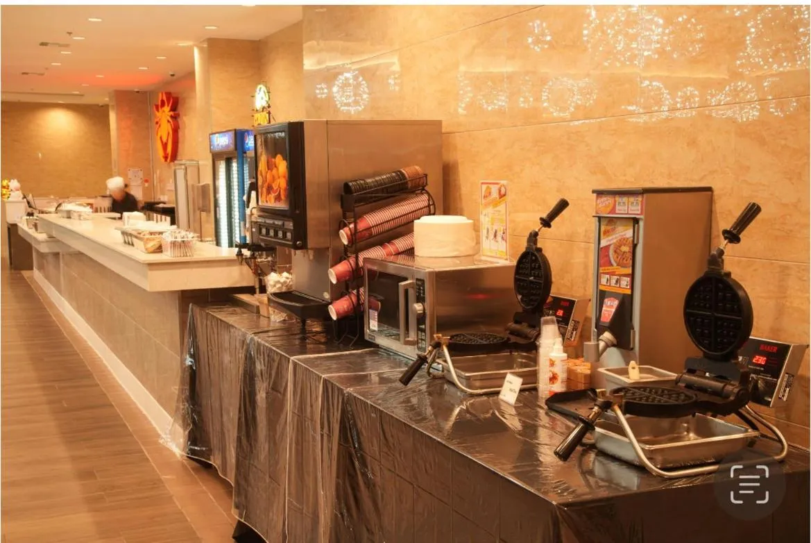 Food and drinks in LA Crystal Hotel -Los Angeles-Long Beach Area