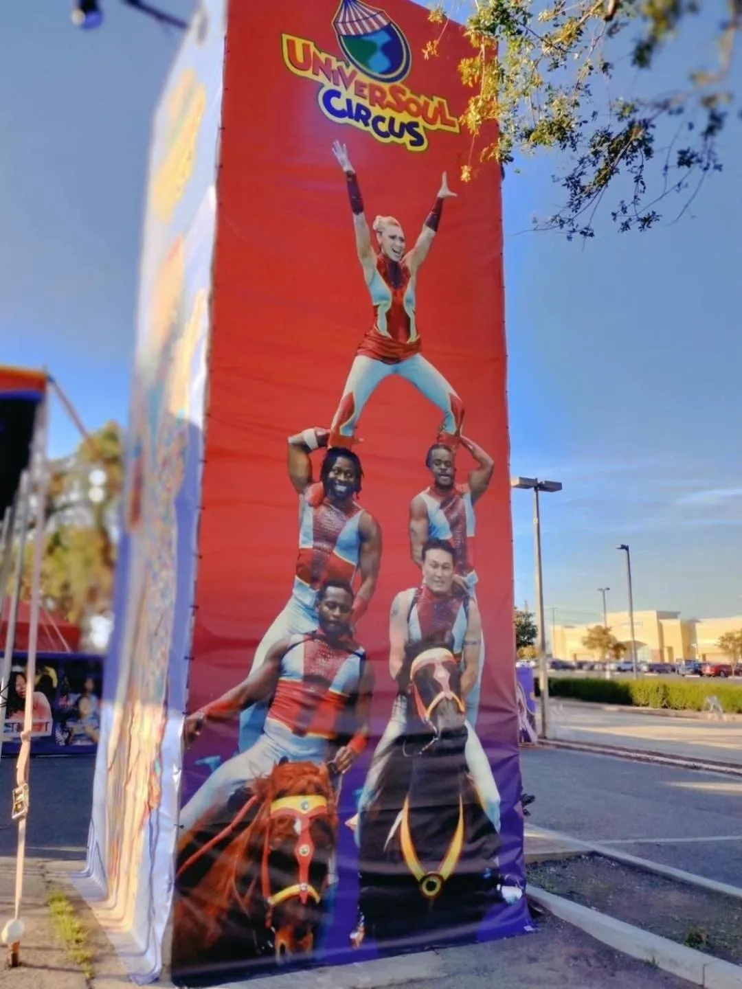 Evening entertainment in LA Crystal Hotel -Los Angeles-Long Beach Area