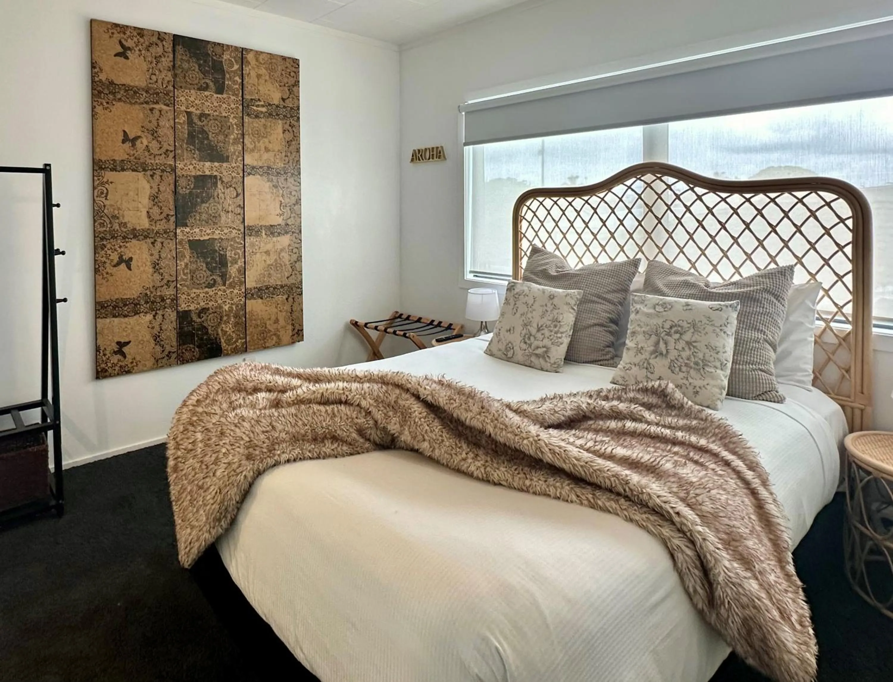Bedroom, Bed in Orewa Beachcomber