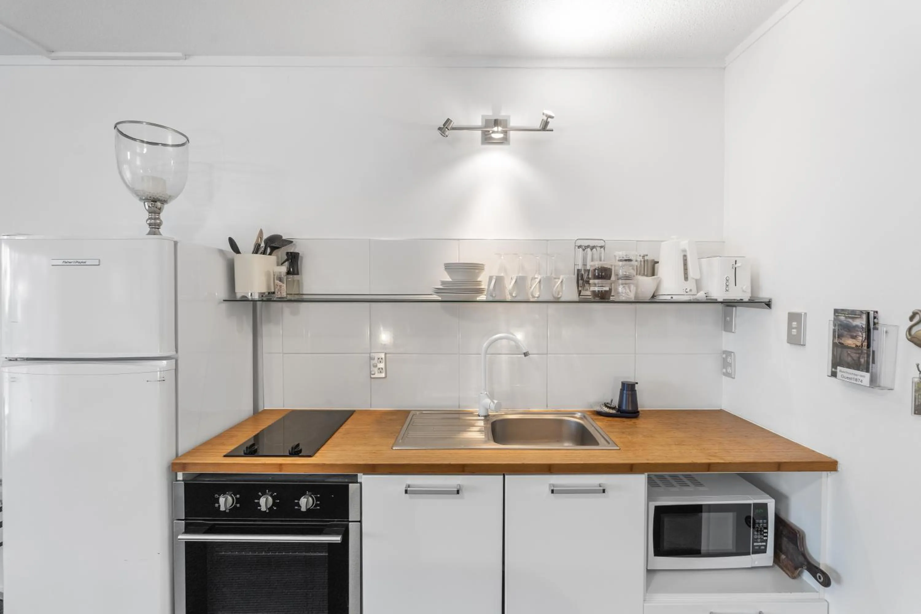 kitchen in Orewa Beachcomber
