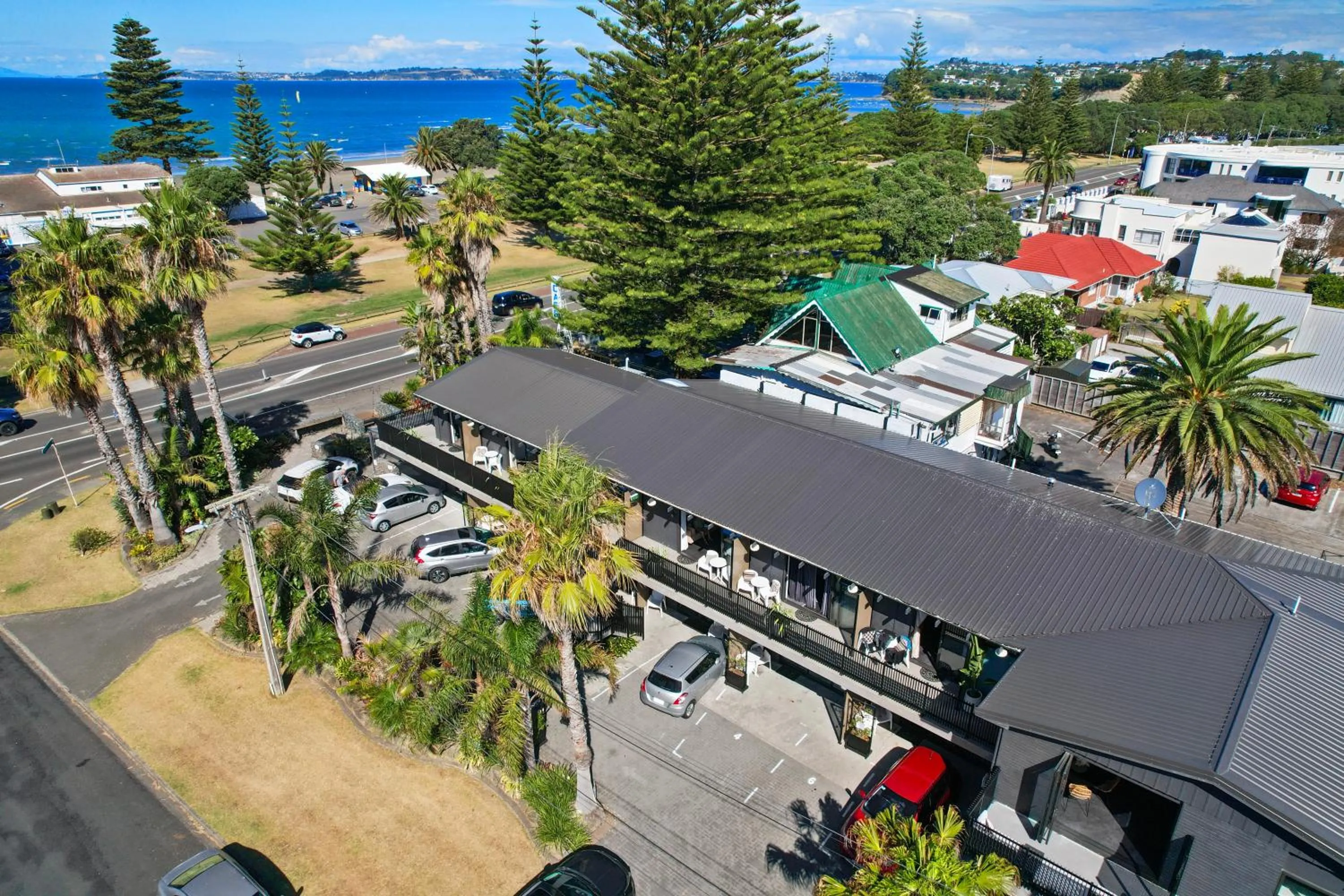 Property building in Orewa Beachcomber