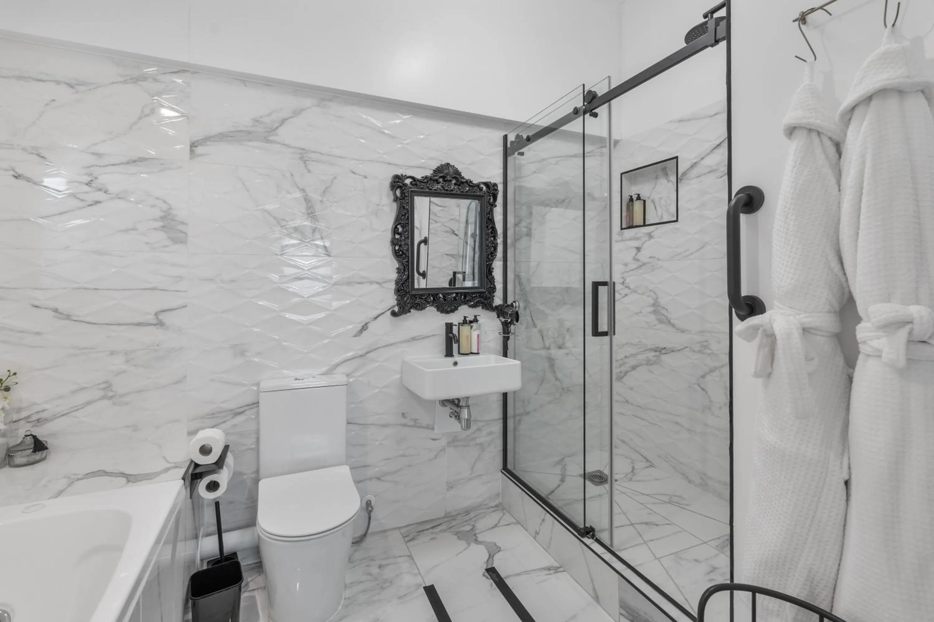 Bathroom in Orewa Beachcomber