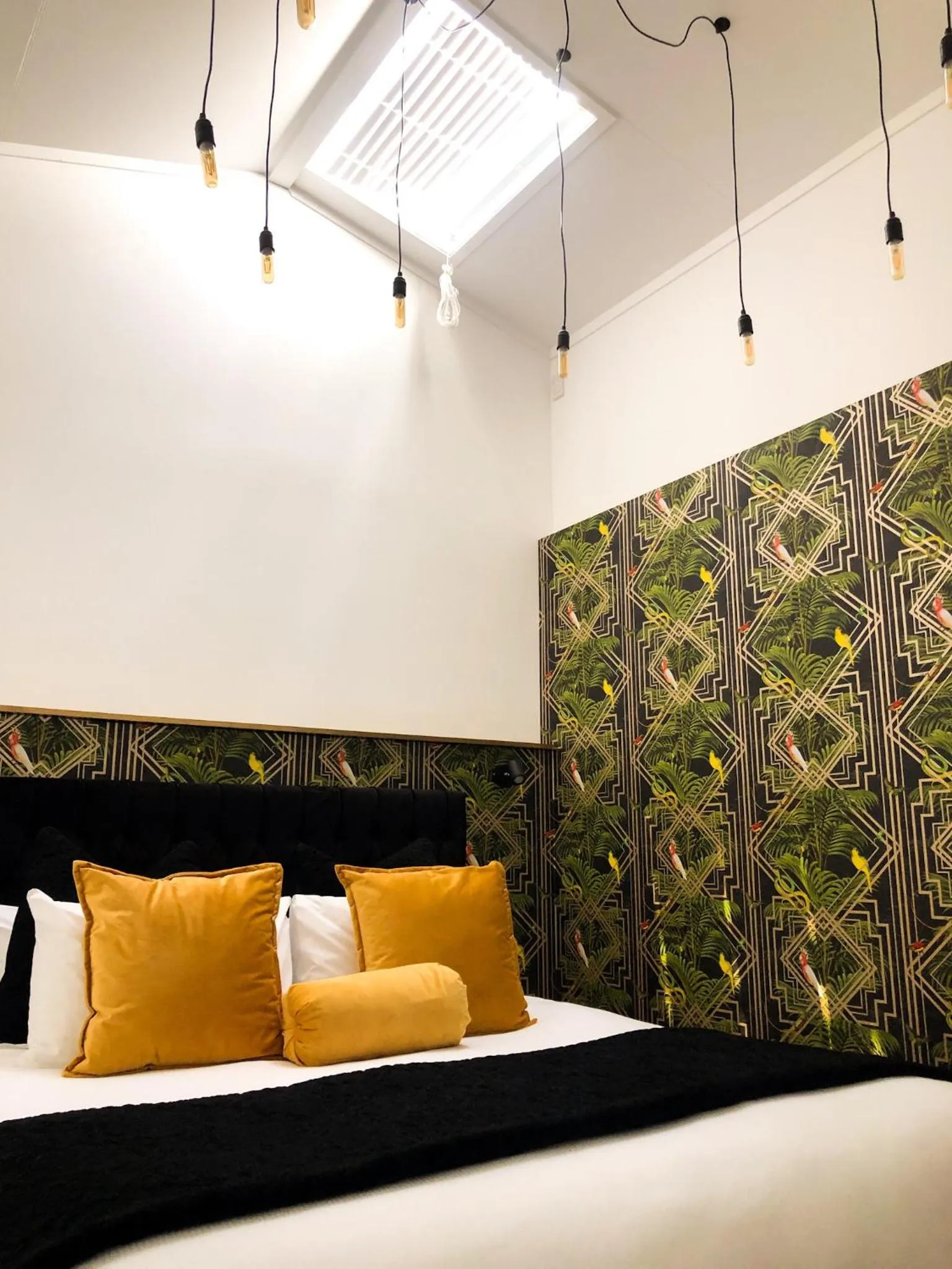 Bedroom, Bed in Orewa Beachcomber