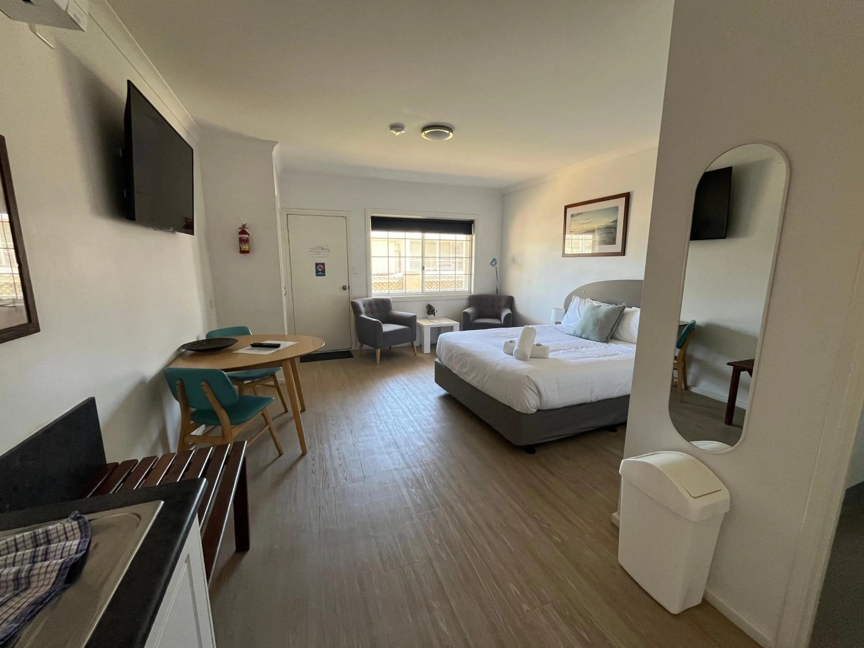 Bed in Clearwater Motel Apartments