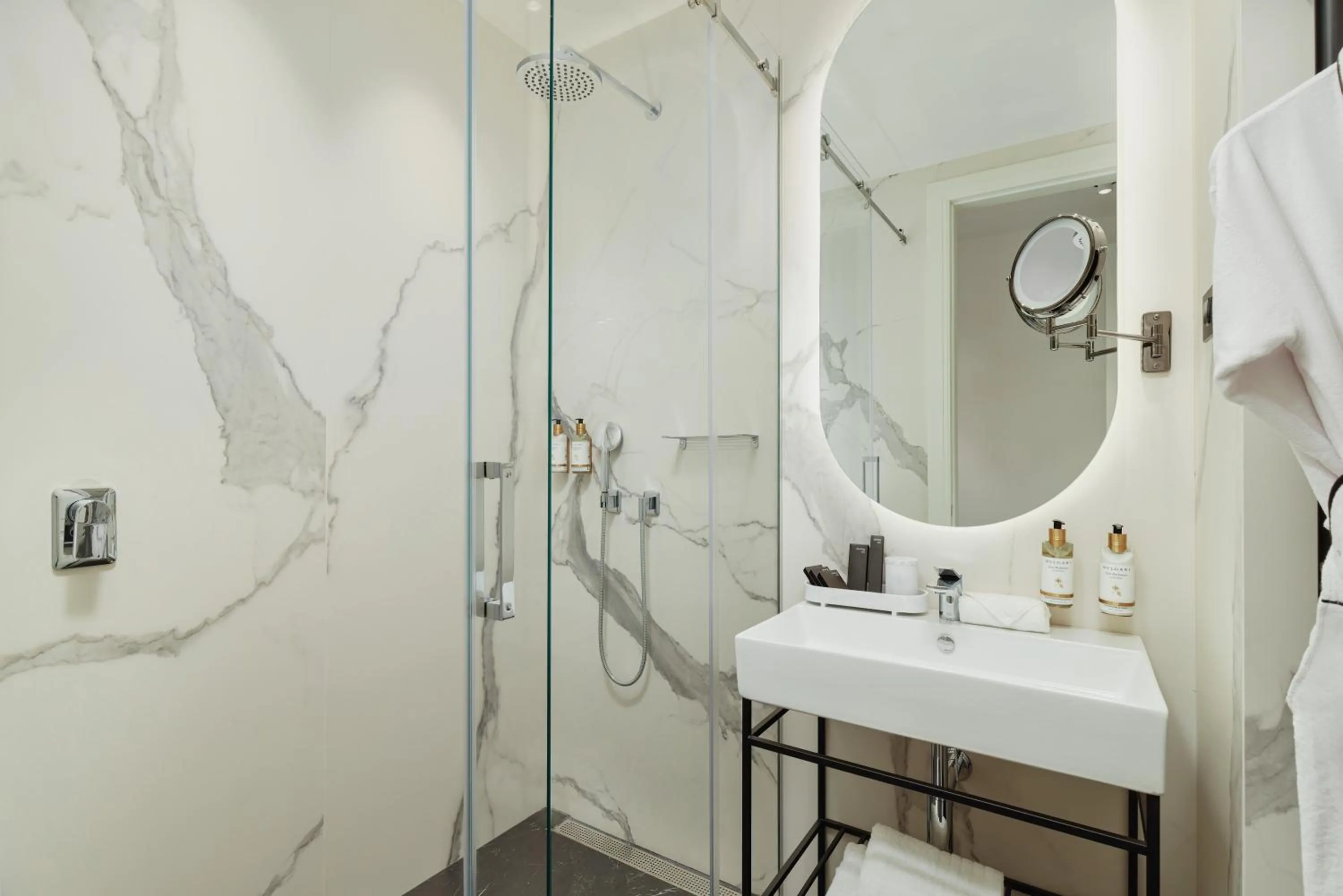 Shower in Boutique Hotel Porto Palace