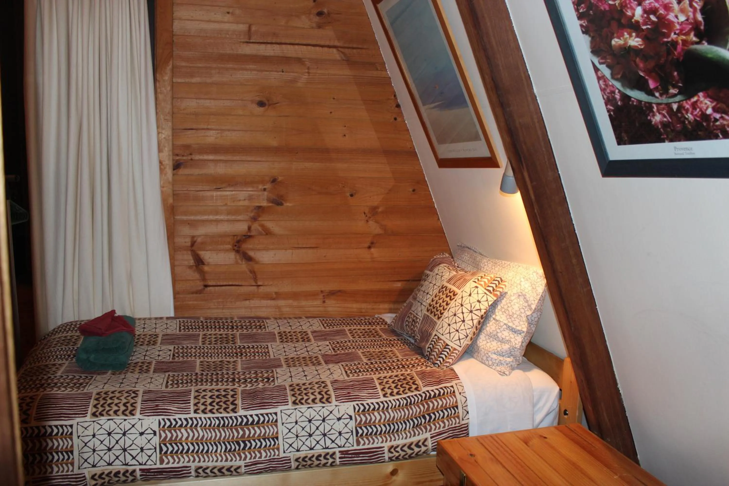Bedroom, Bed in Green Leaves Cabin