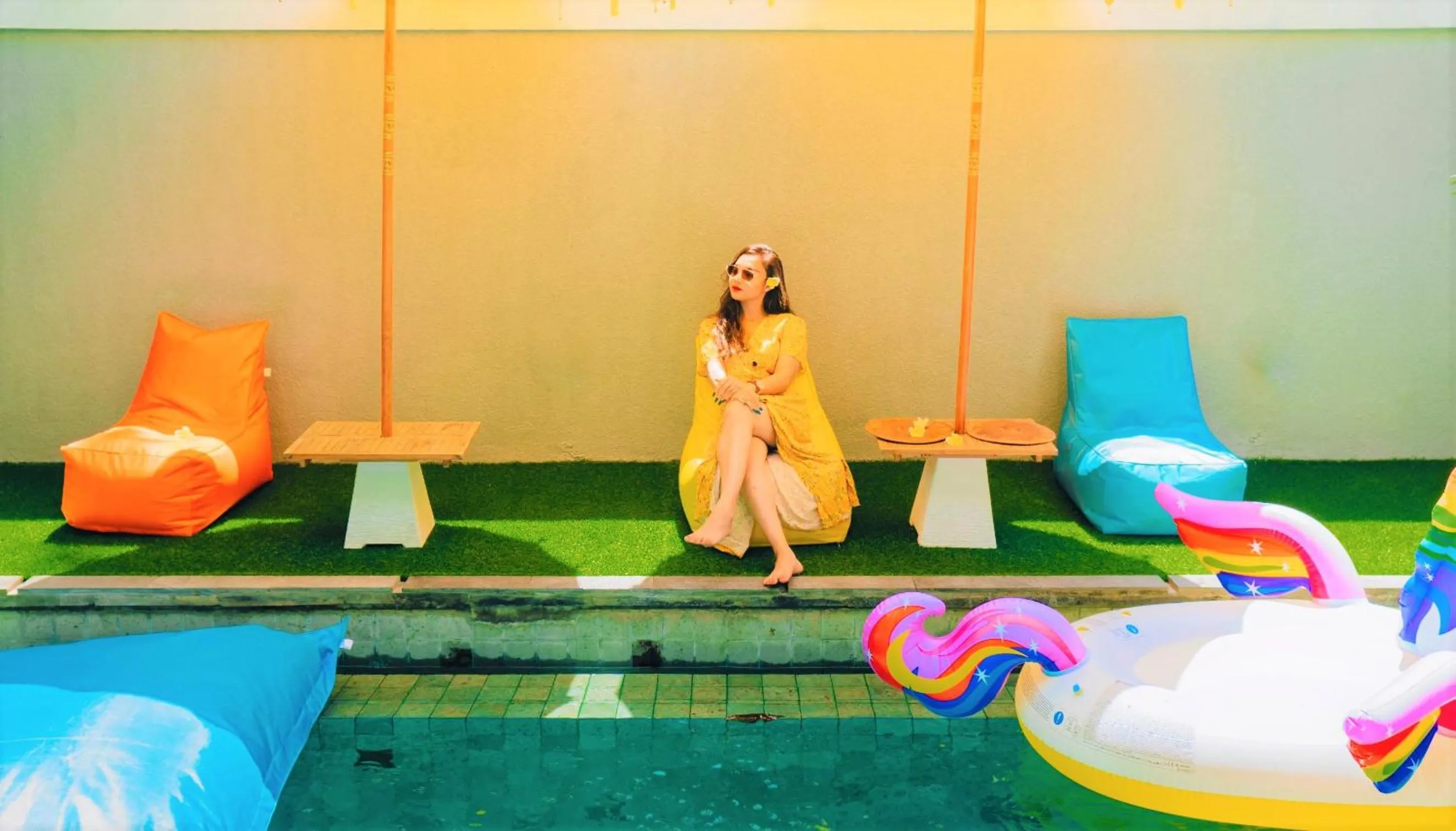 Swimming pool in Bahana Guest House