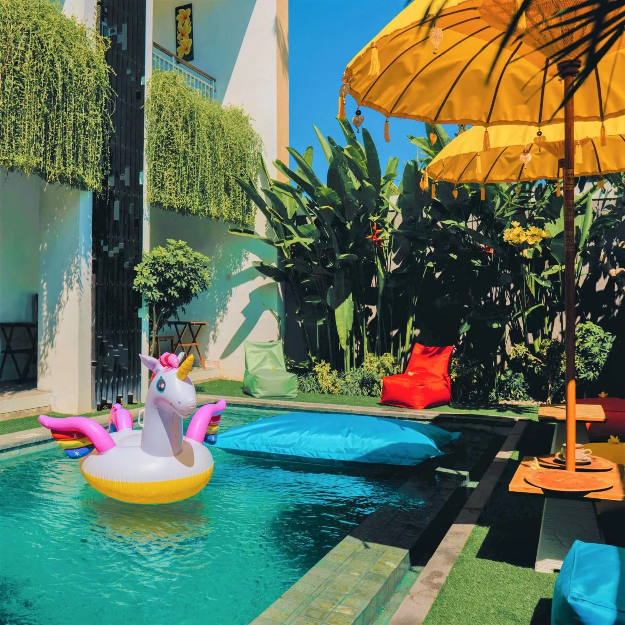 Swimming pool in Bahana Guest House