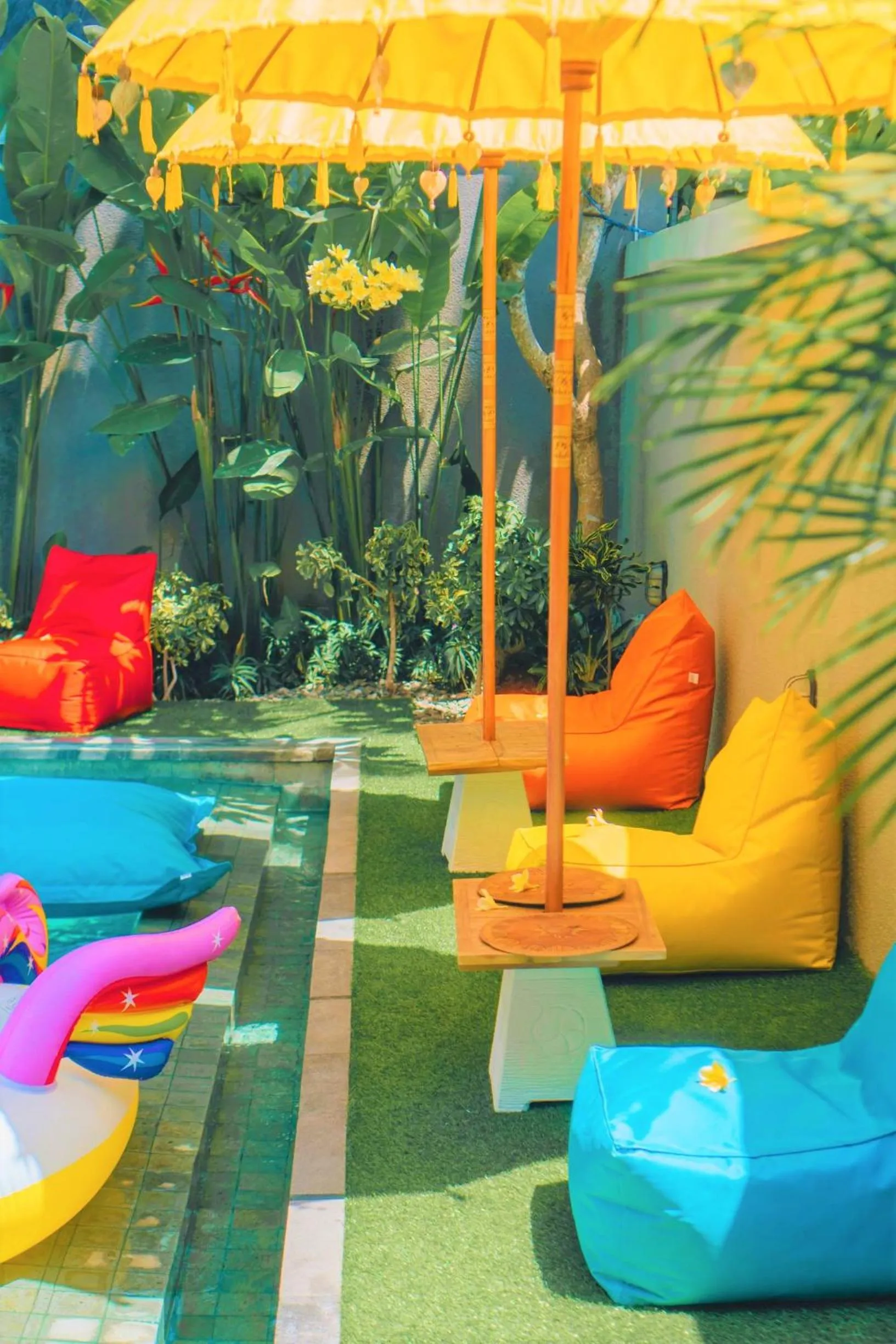 Swimming pool in Bahana Guest House