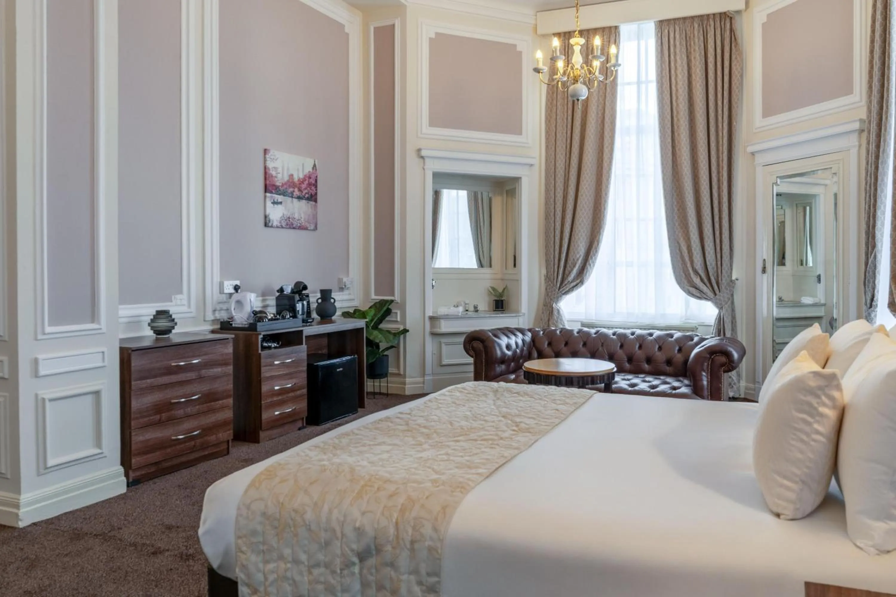 Bed in Adelphi Hotel