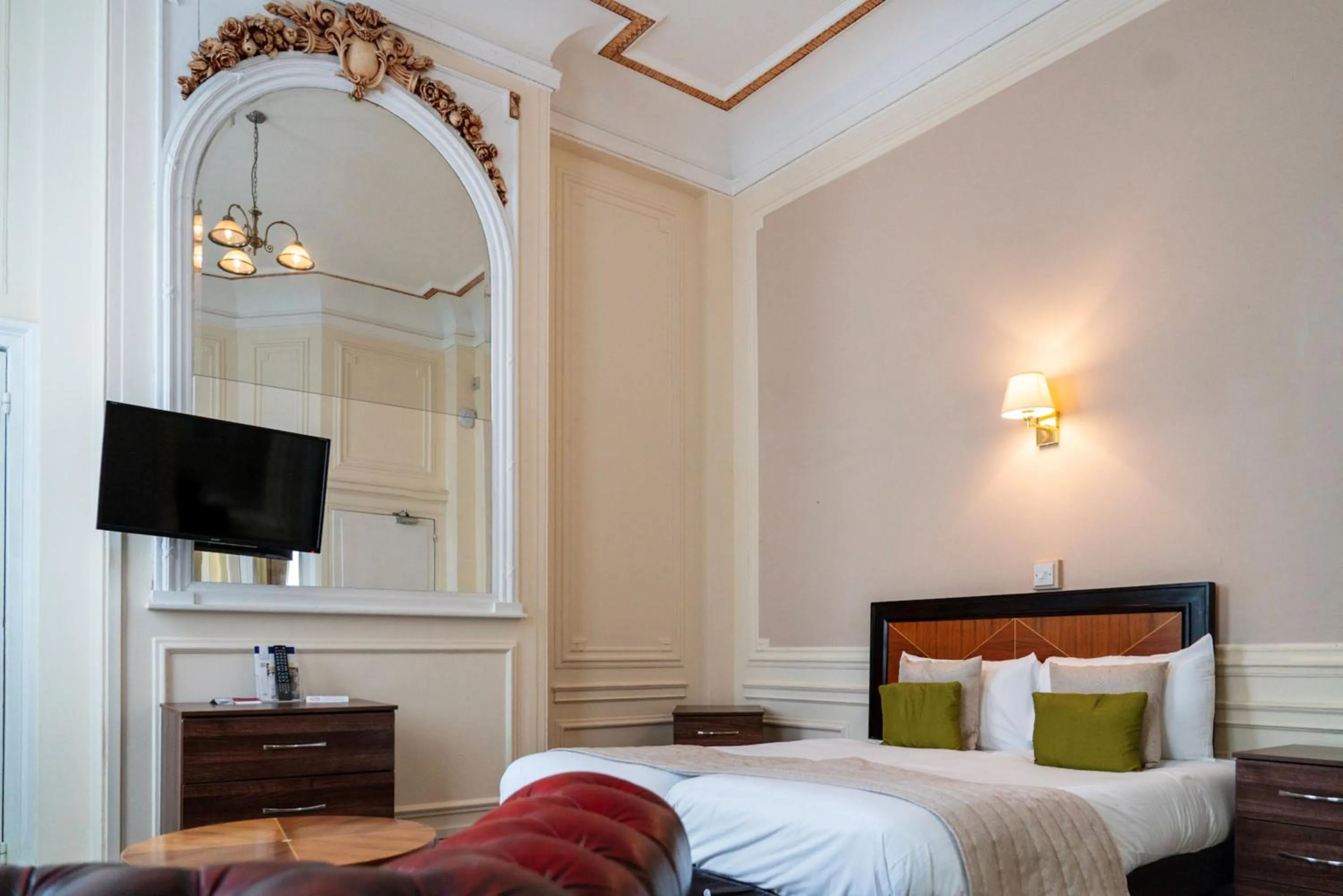 Bed in Adelphi Hotel