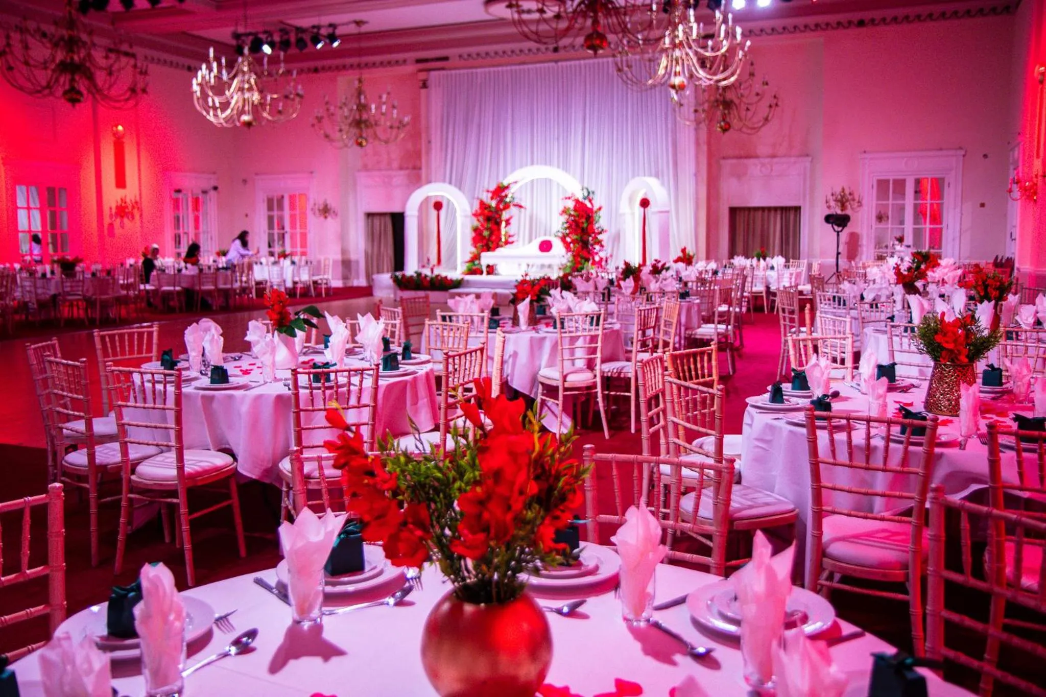 Restaurant/places to eat in Adelphi Hotel