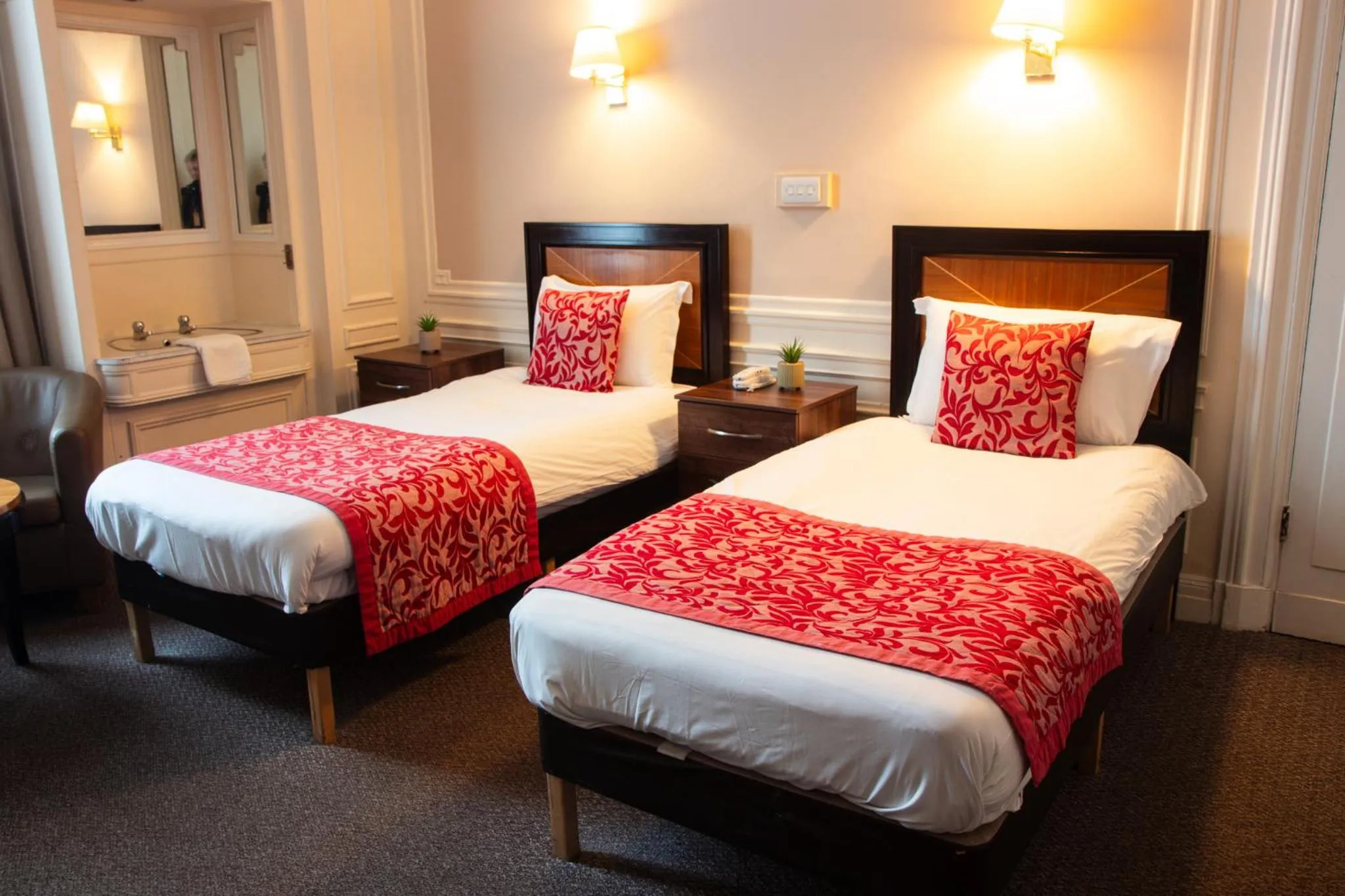 Bed in Adelphi Hotel