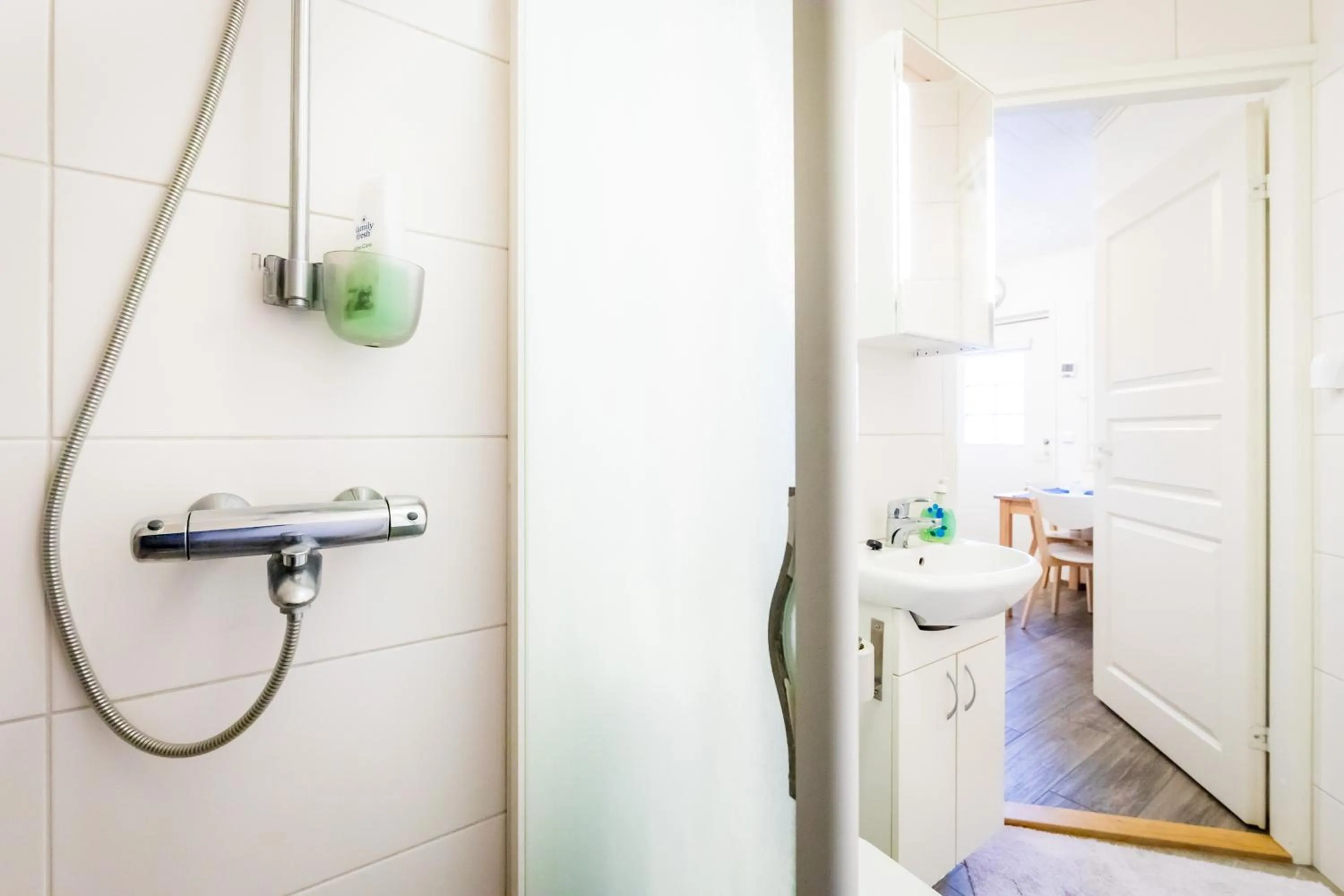 Shower in Lossisaari Tourist Center