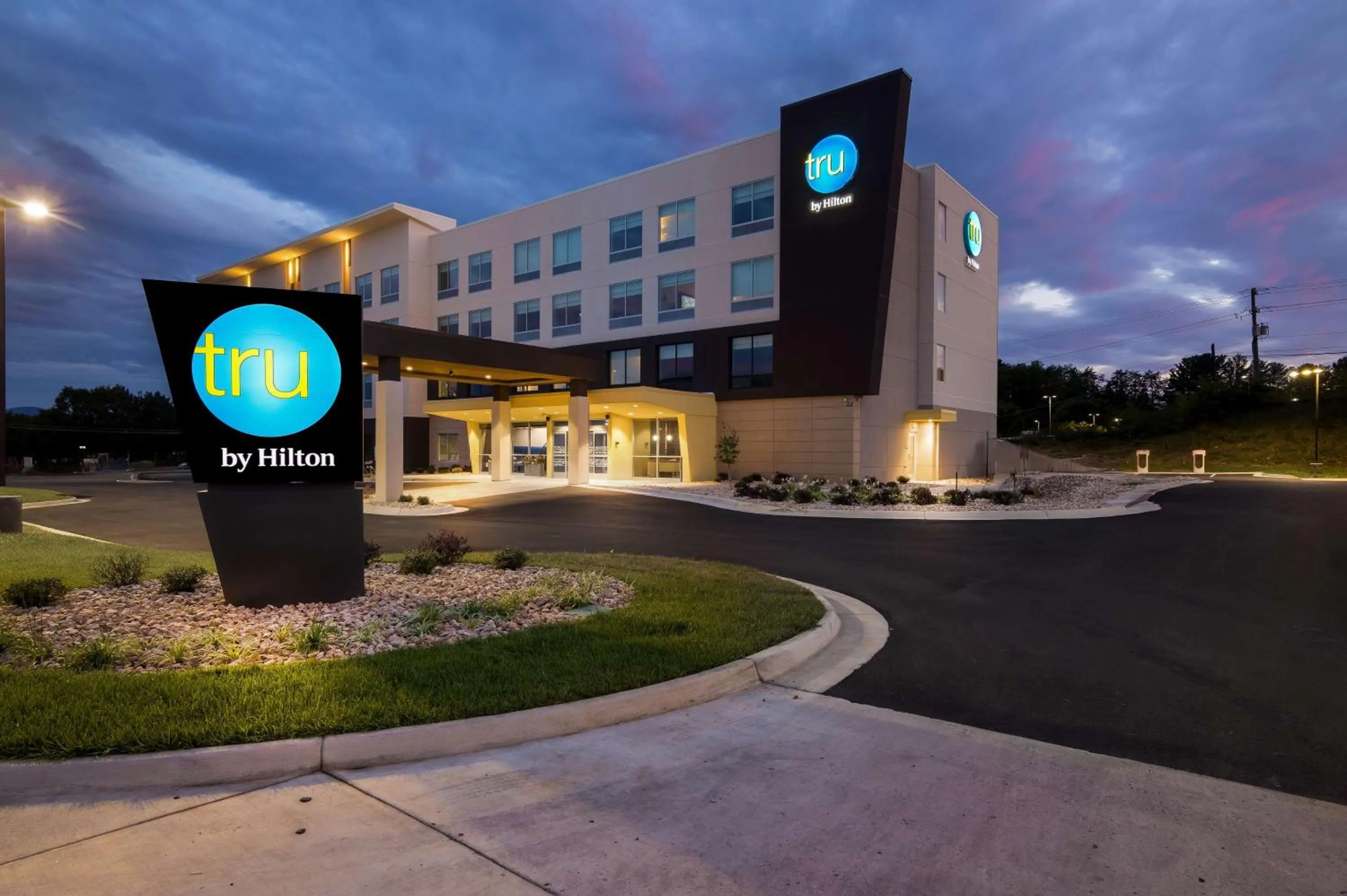 Property building in Tru By Hilton Lexington