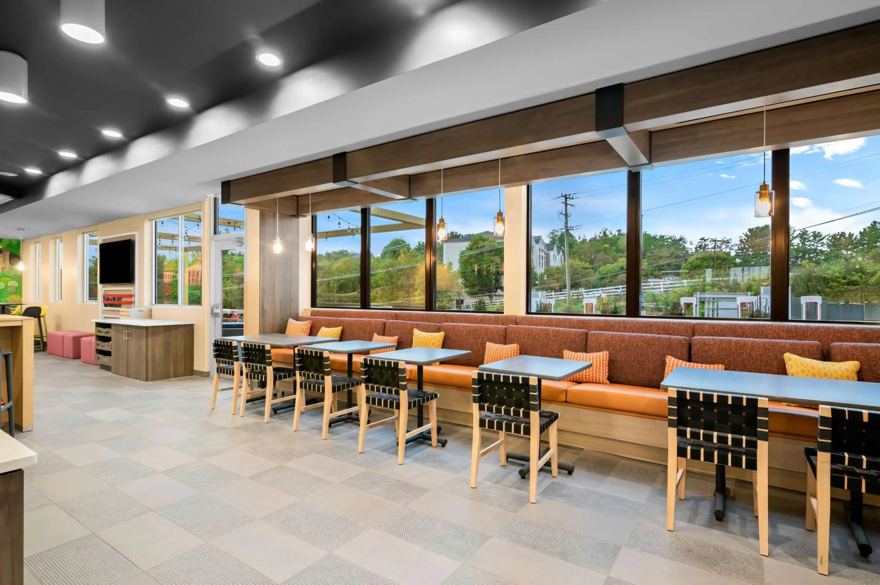 Breakfast in Tru By Hilton Lexington