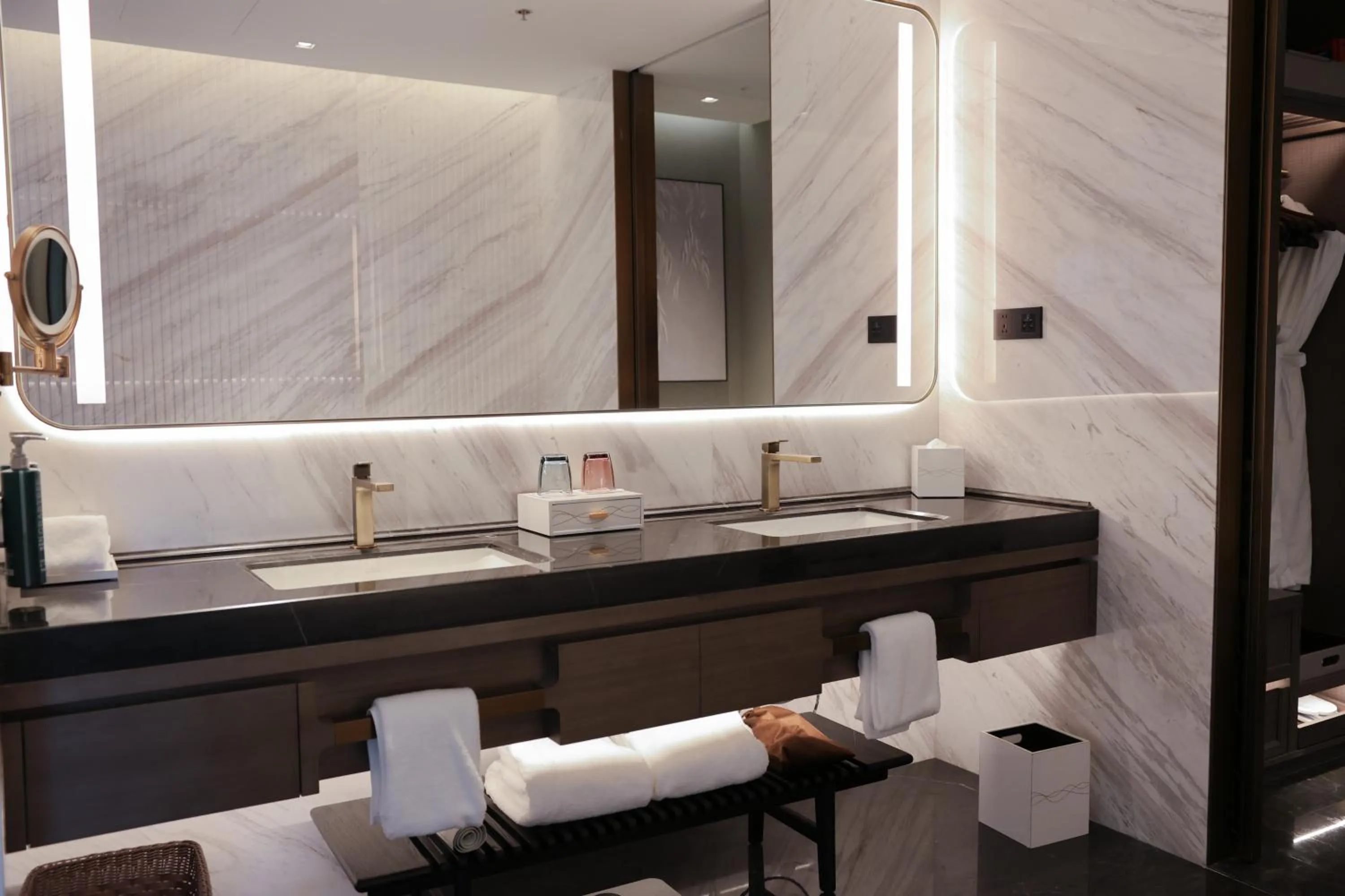 Bathroom in Hilton Changshu