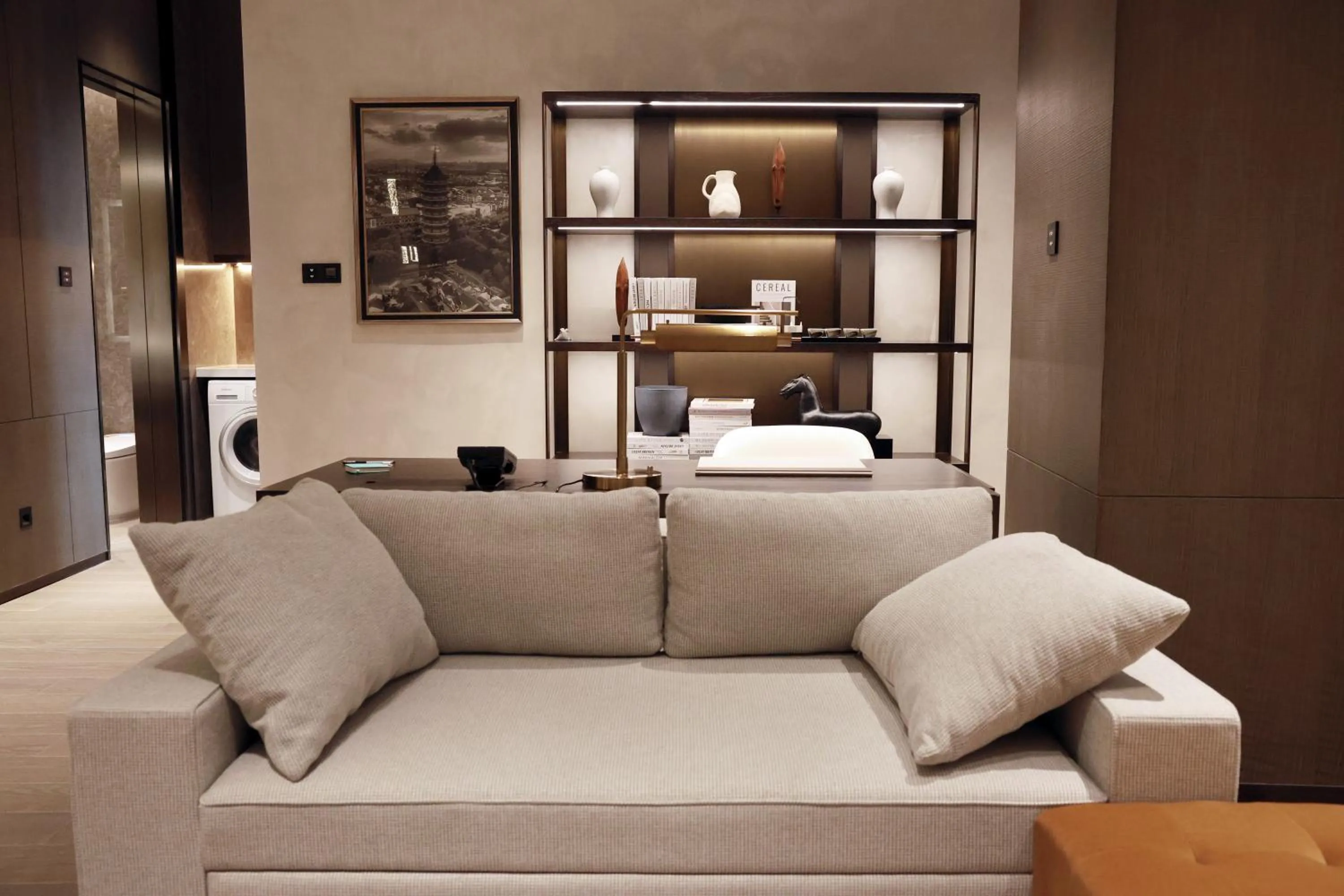 Living room, Bed in Hilton Changshu