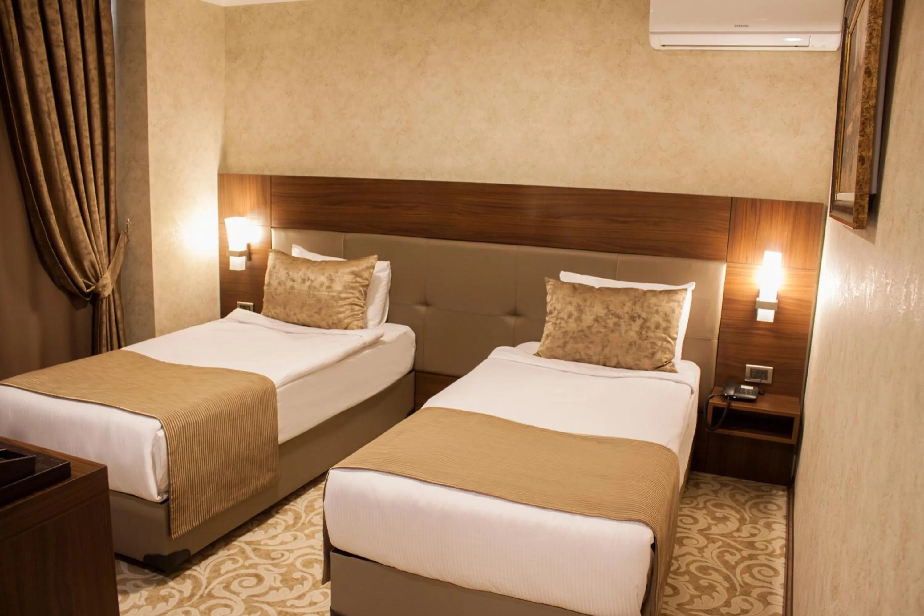 Photo of the whole room, Bed in Gorukle Oruc Hotel