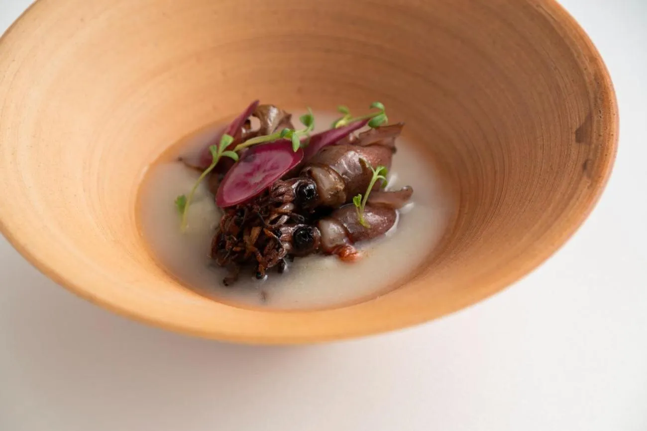 Restaurant/places to eat in River Retreat Garaku