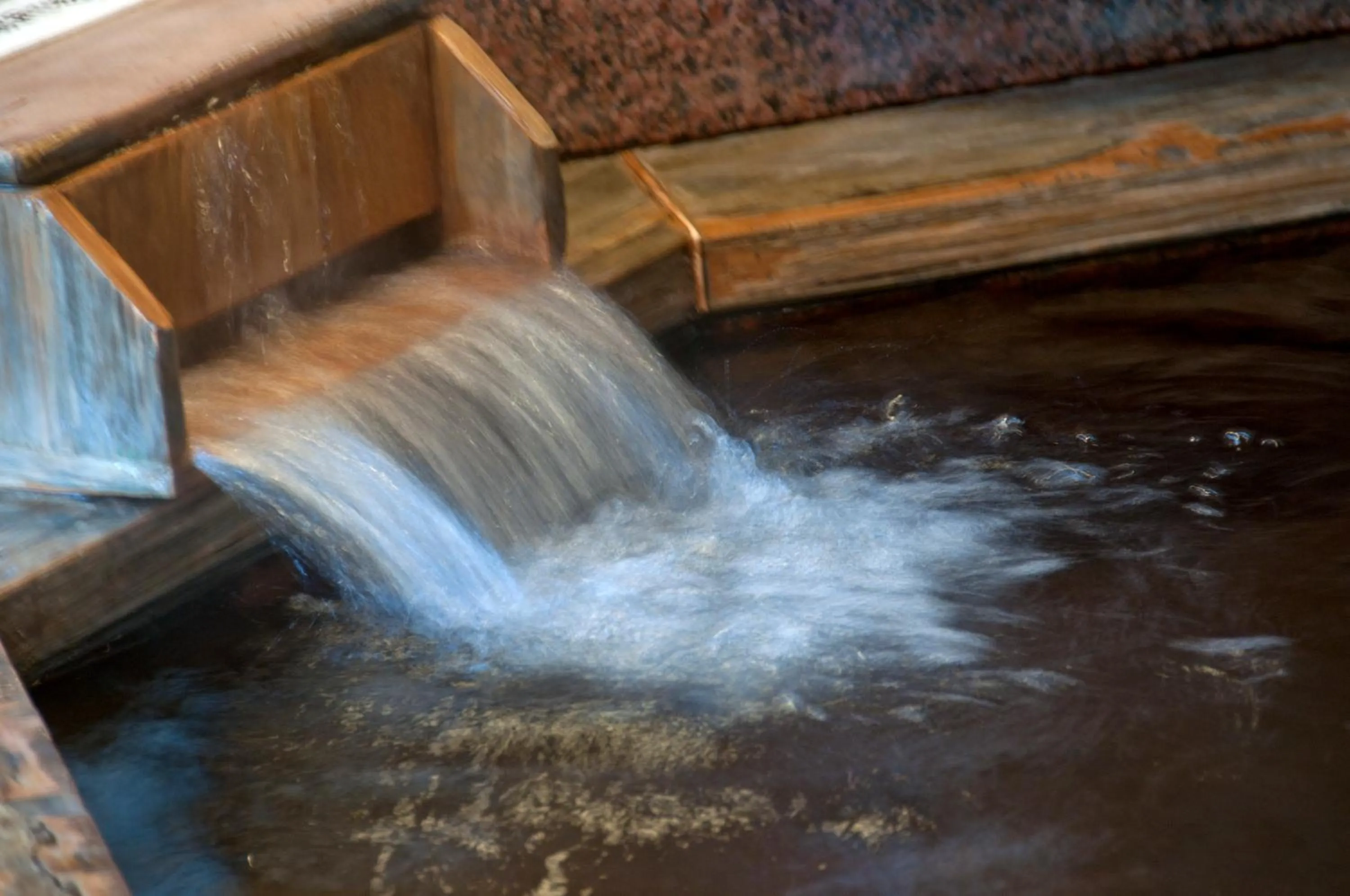Public Bath in River Retreat Garaku
