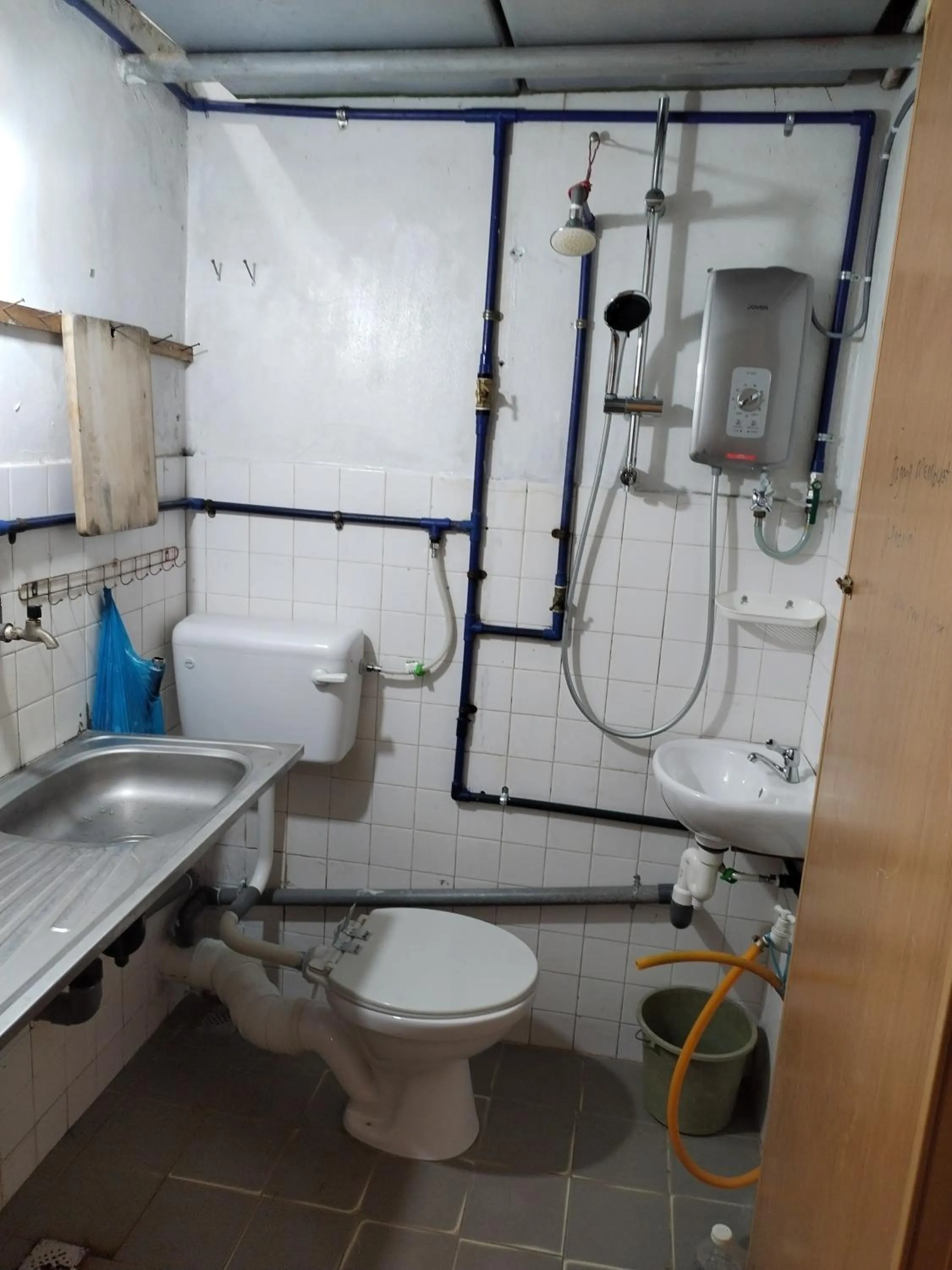 Toilet in WISMA ORCHID HOMESTAY Tuaran