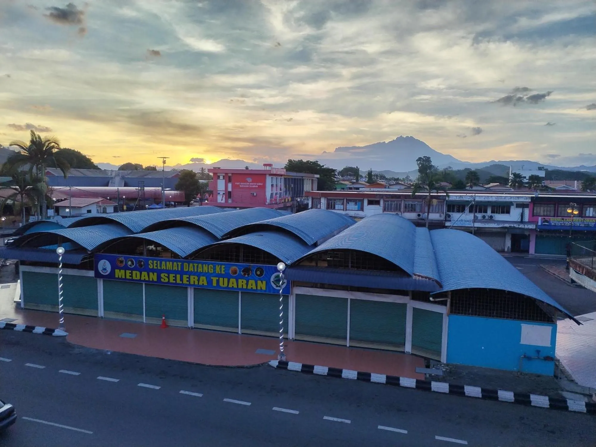 Restaurant/places to eat in WISMA ORCHID HOMESTAY Tuaran