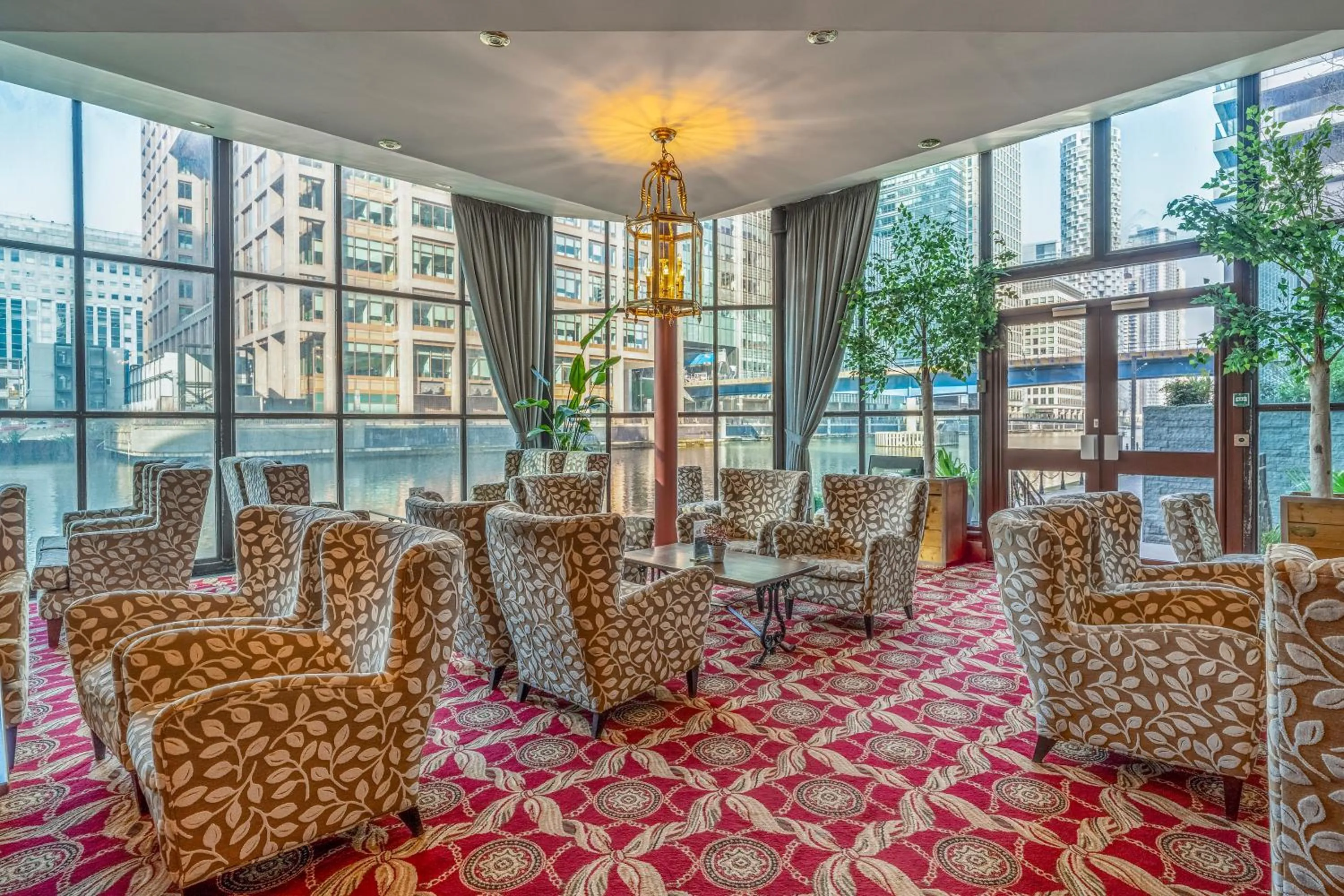 Lounge or bar in Britannia International Hotel Canary Wharf