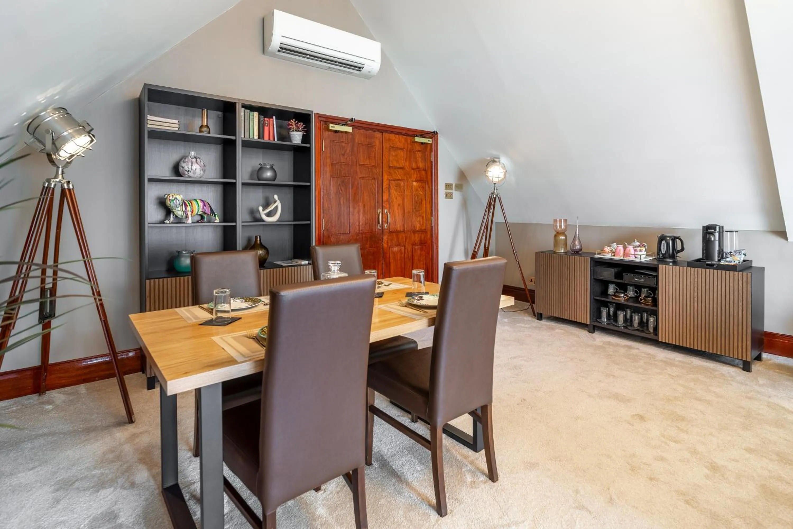 Living room in Britannia International Hotel Canary Wharf