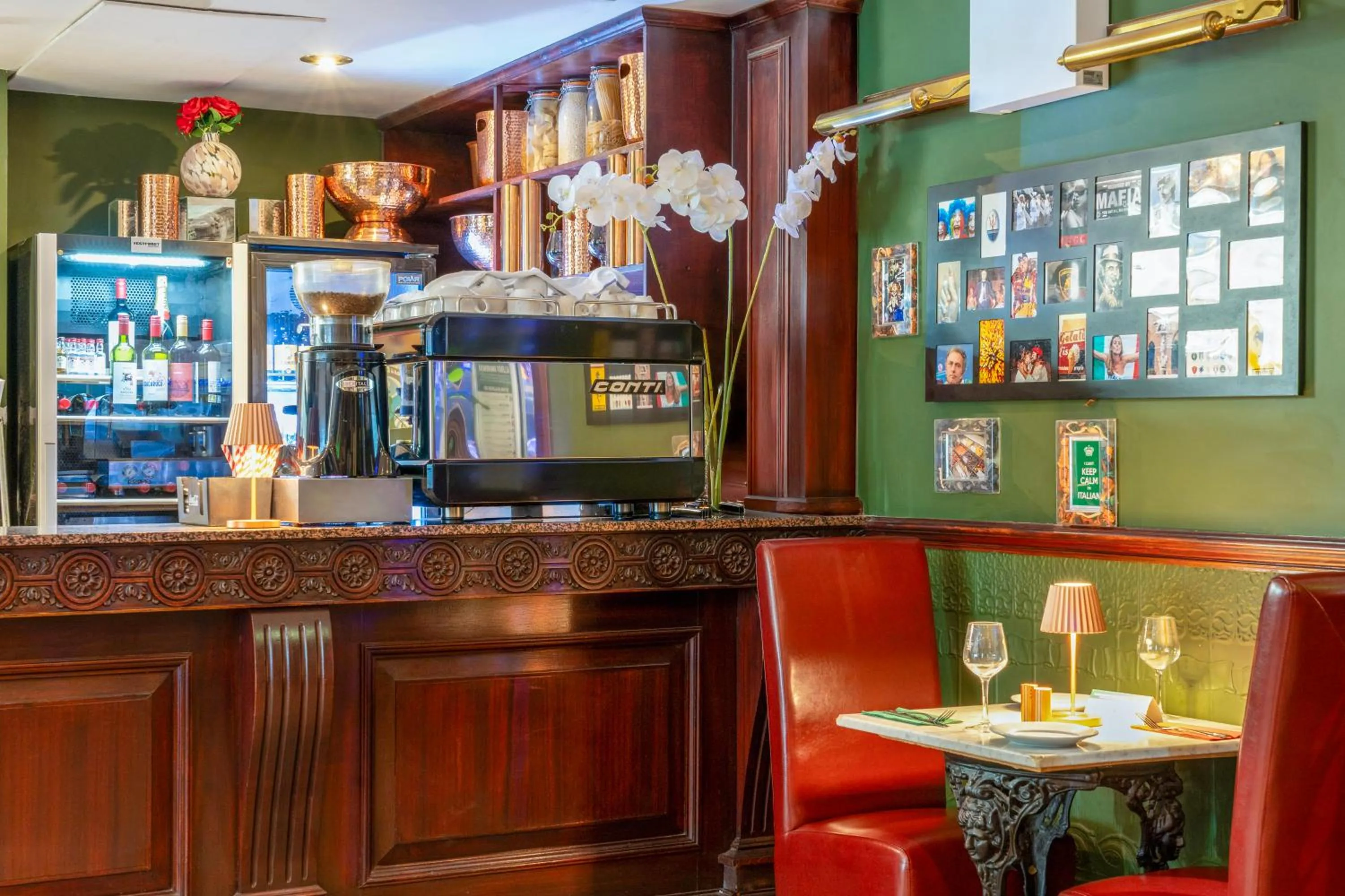 Restaurant/places to eat in Britannia International Hotel Canary Wharf