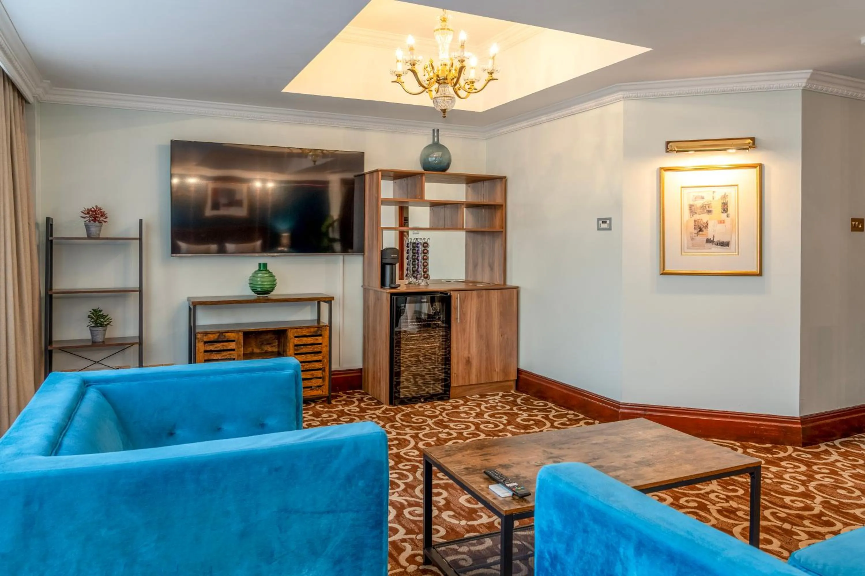 TV and multimedia in Britannia International Hotel Canary Wharf