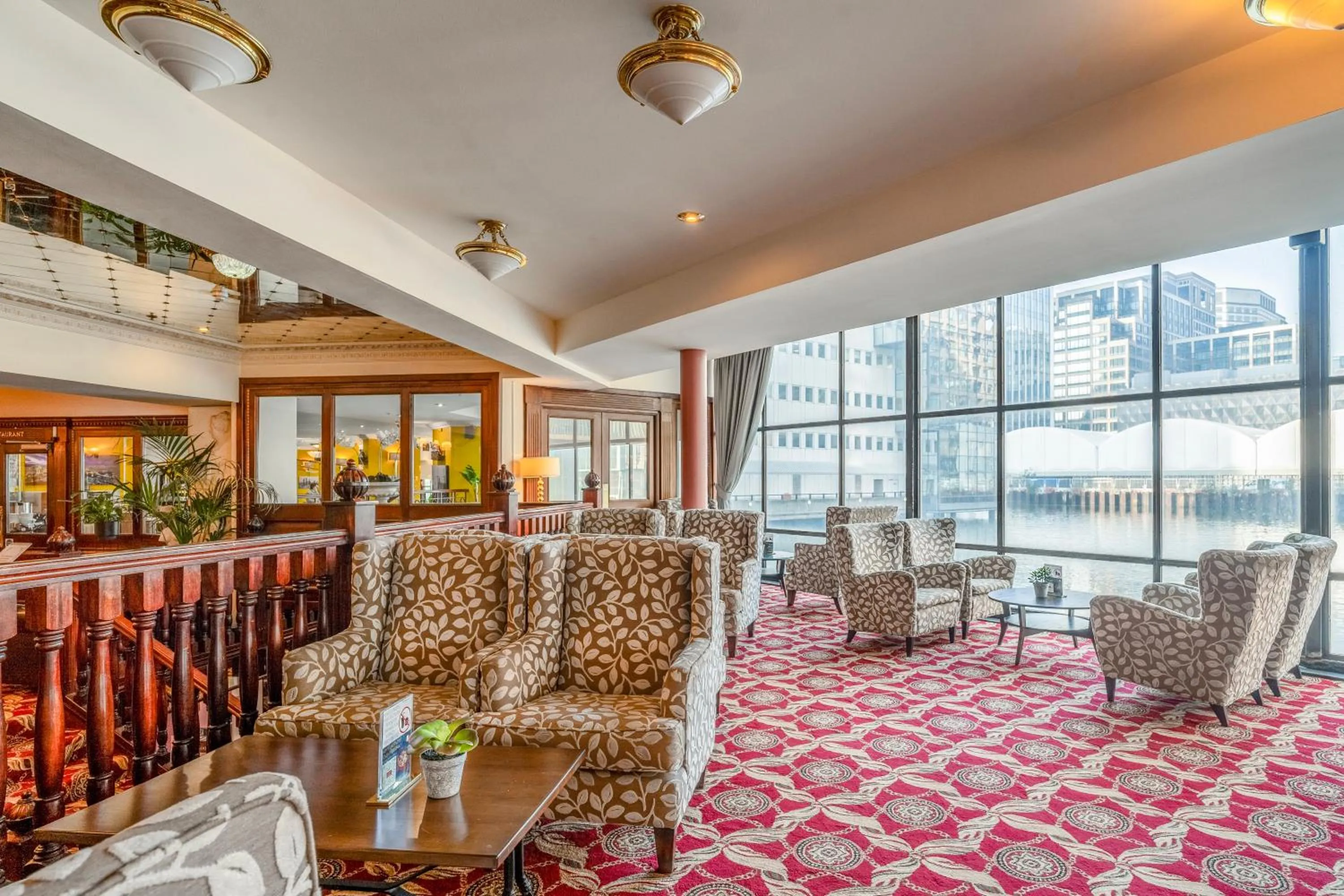 Lounge or bar in Britannia International Hotel Canary Wharf