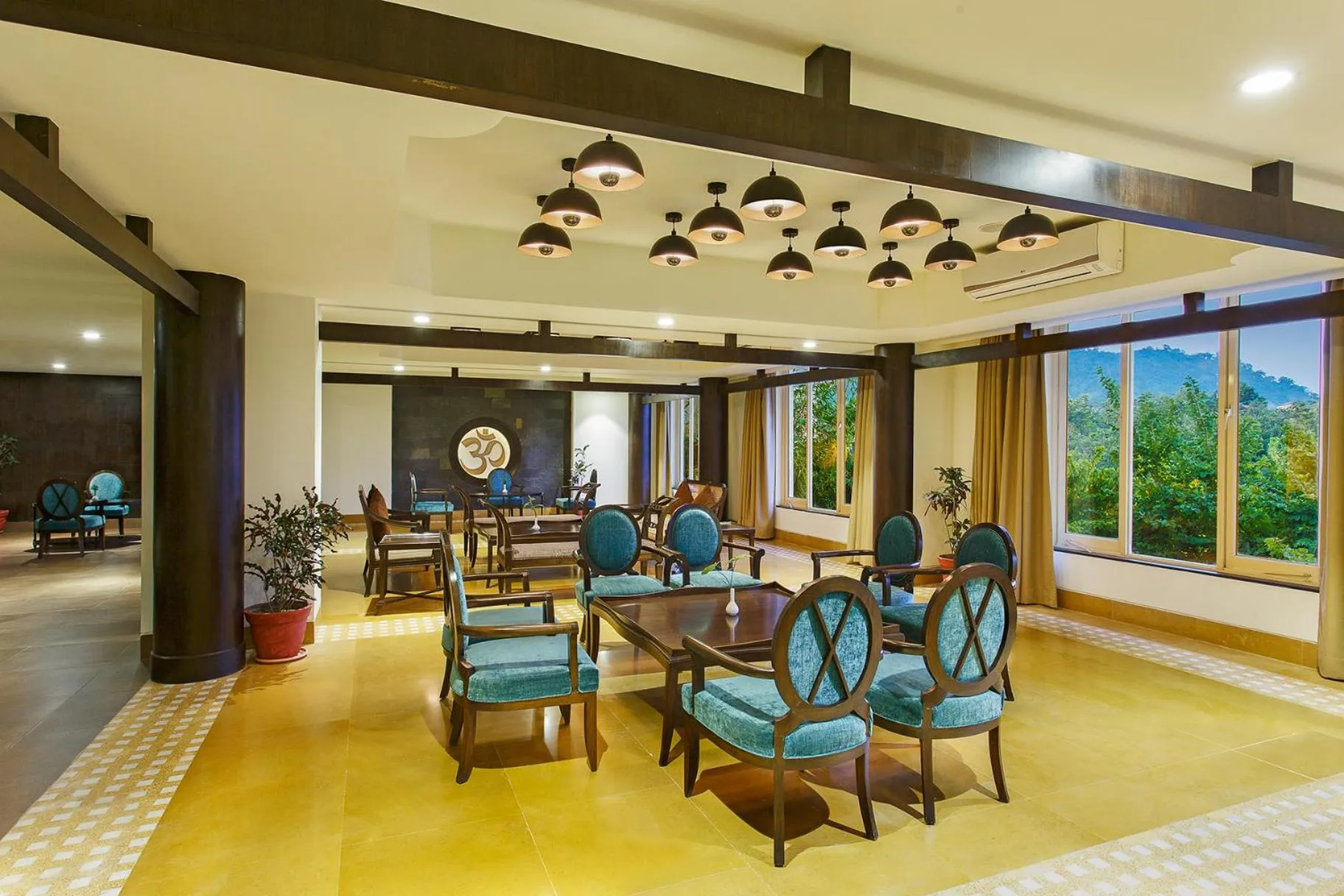 Lobby or reception in Aloha On The Ganges by Leisure Hotels