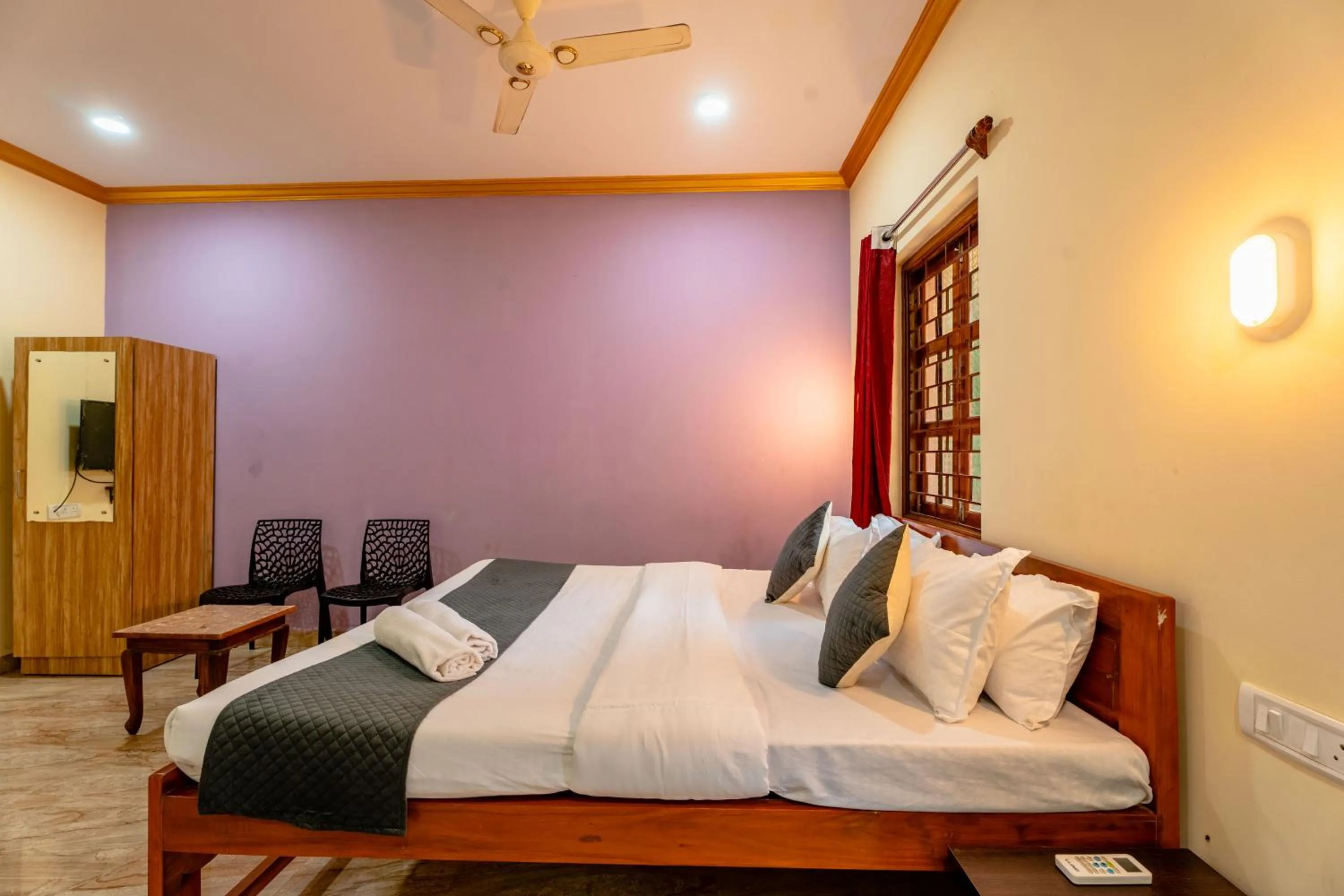 Bed in Tropical Beach Walk