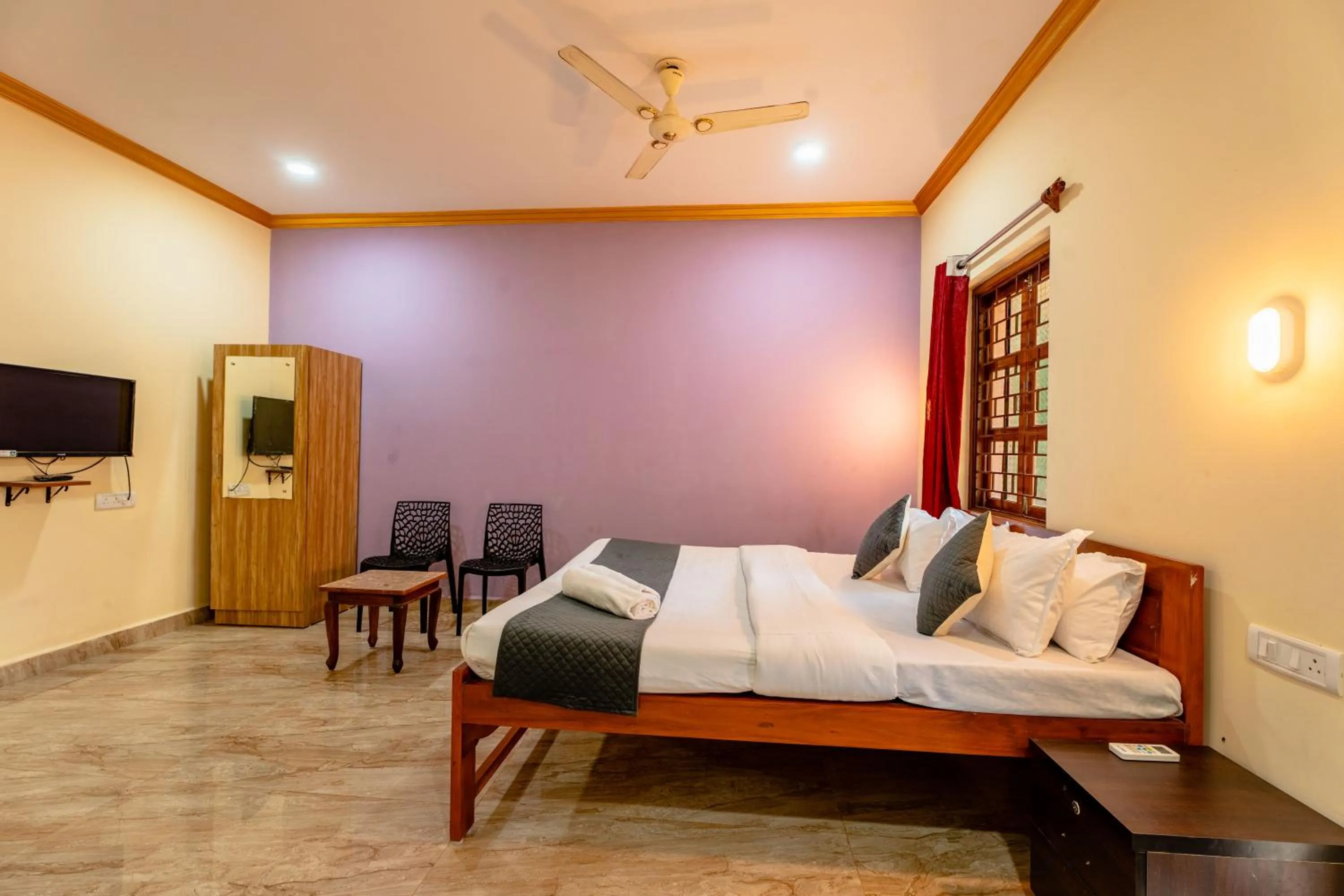 Bed in Tropical Beach Walk