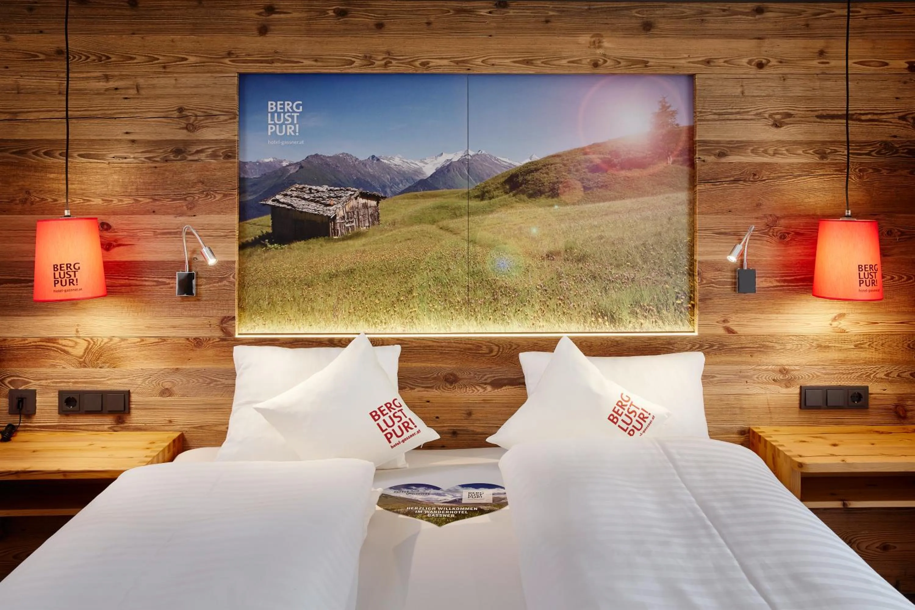 Photo of the whole room, Bed in Hotel Gassner - 4 Sterne Superior