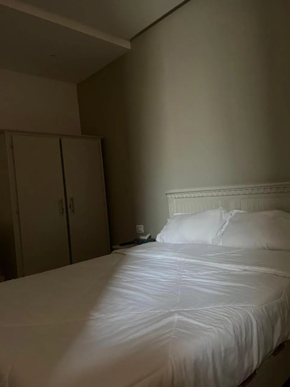 Bedroom, Bed in Hotel Transatlantique Tunis